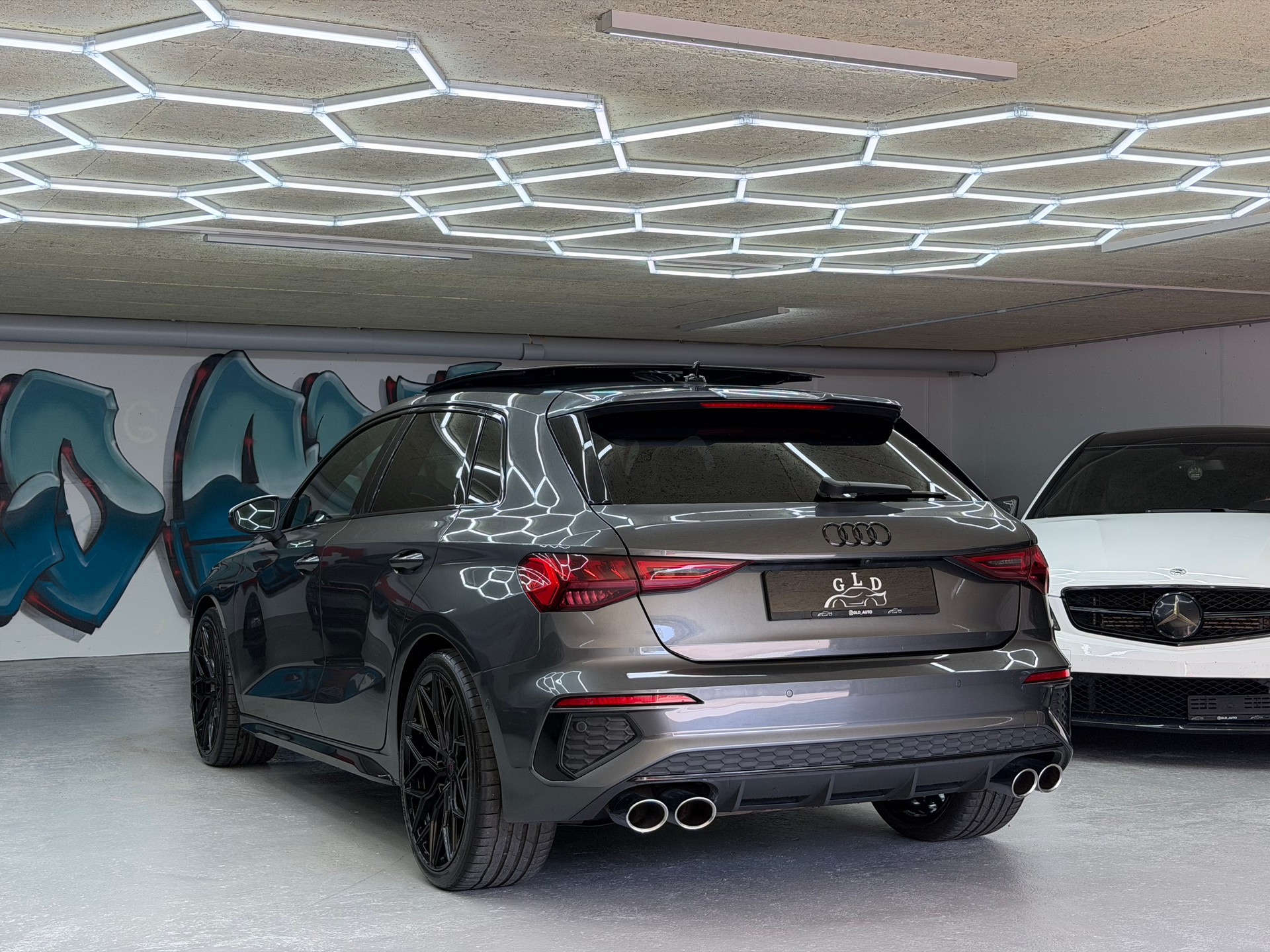 AUDI S3 Sportback 2.0 TFSI quattro S-tronic *19’ black wheels / CH Auto*-image-4