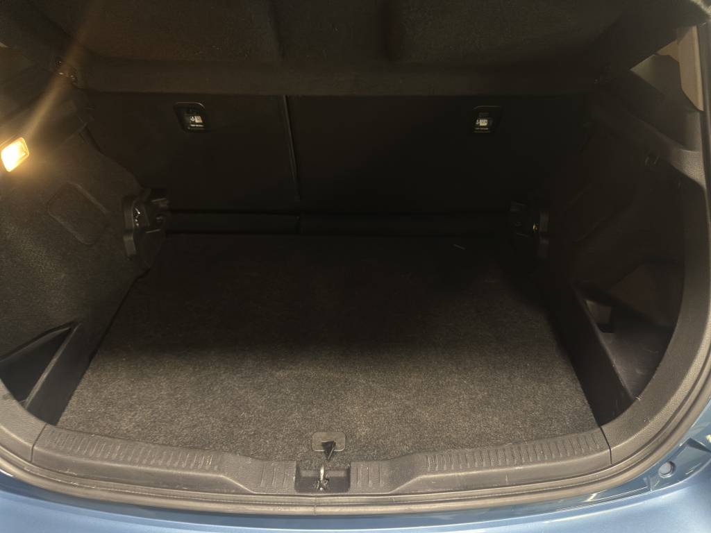 TOYOTA Auris 1.8 16V HSD Linea Sol-image-11