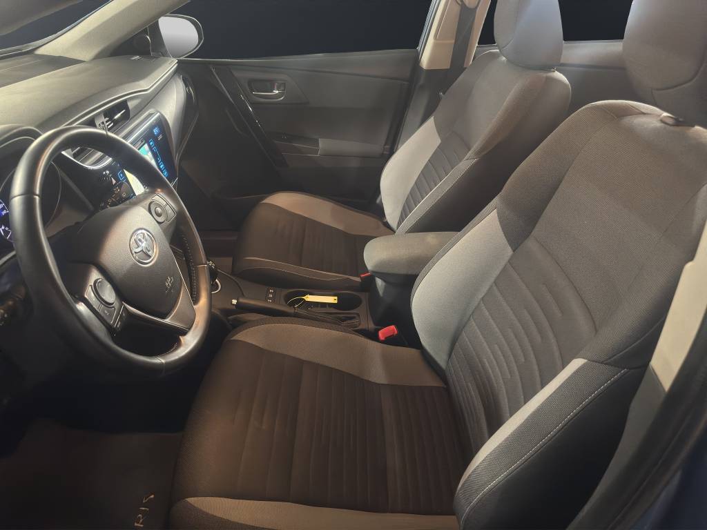 TOYOTA Auris 1.8 16V HSD Linea Sol-image-7