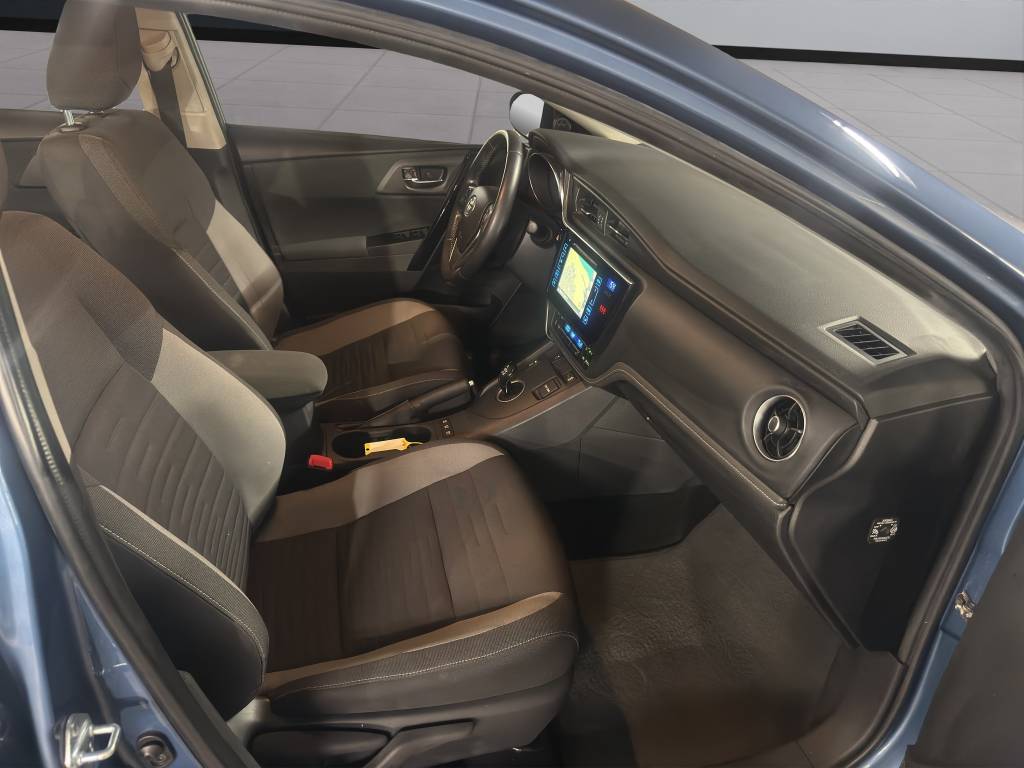 TOYOTA Auris 1.8 16V HSD Linea Sol-image-9