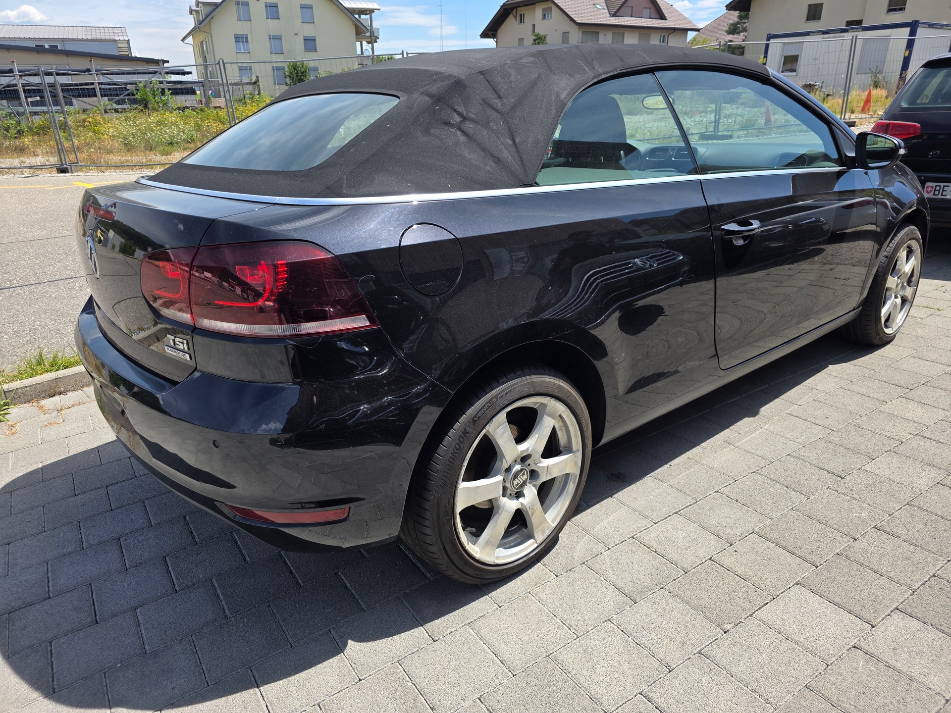 VW Golf Cabrio 1.2 TSI BlueMotion Technology-image-1