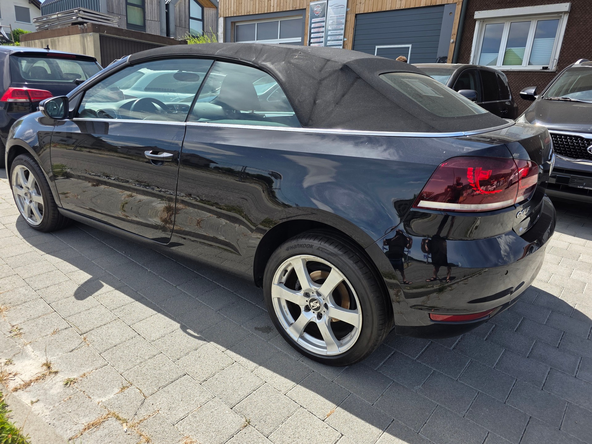 VW Golf Cabrio 1.2 TSI BlueMotion Technology-image-2