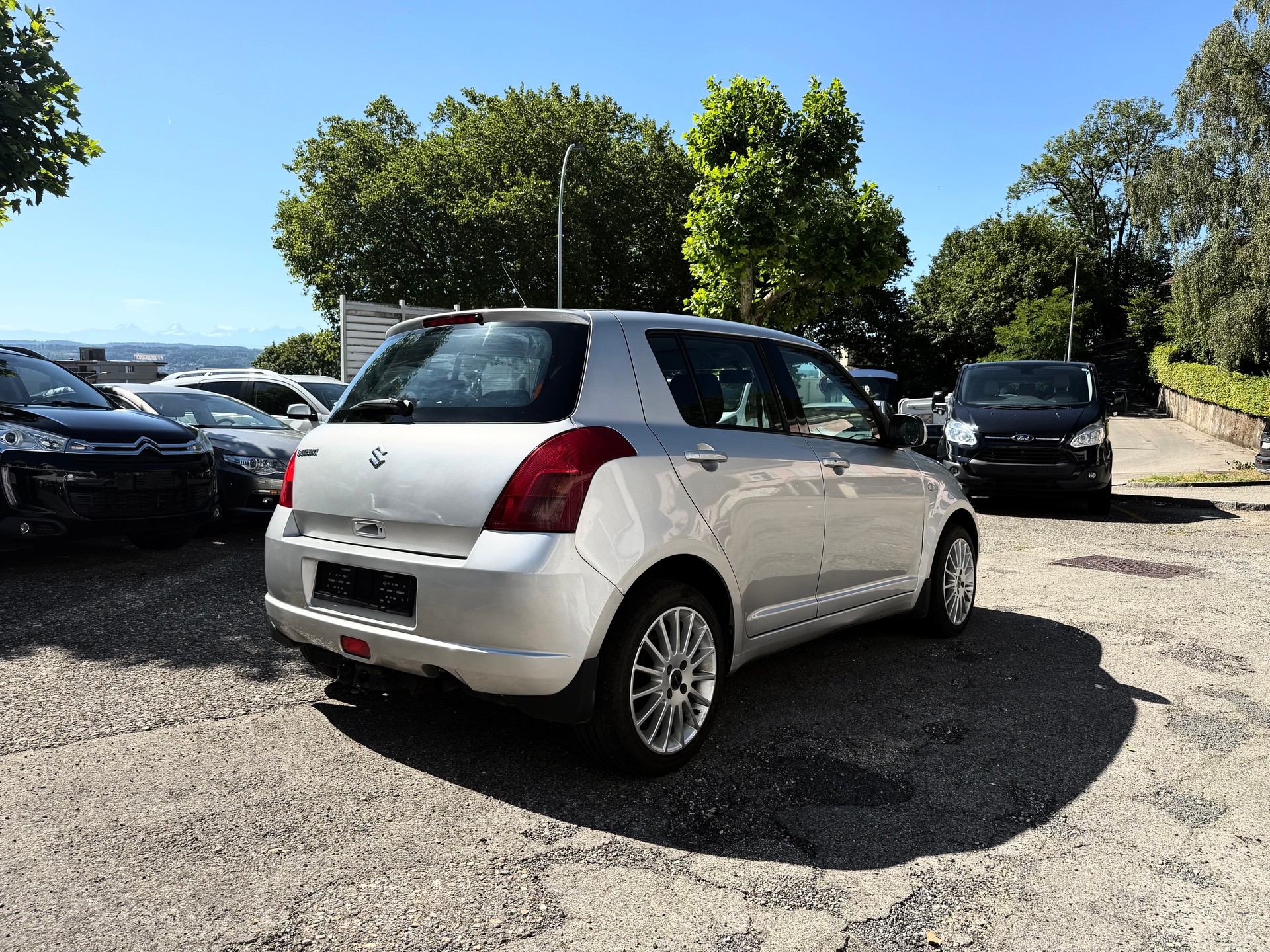 SUZUKI Swift 1.3i 16V GL Top 4x4-image-4