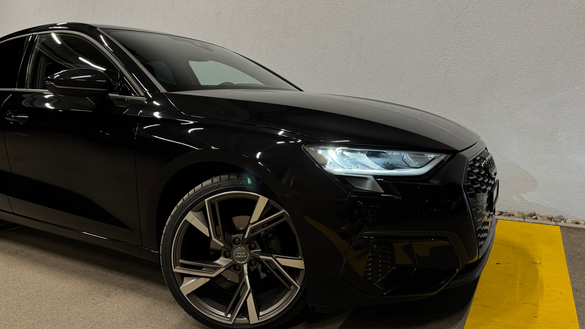 AUDI A3 Limousine 35 TDI S-tronic *Ab MFK + Service* Neu Bereift *-image-6