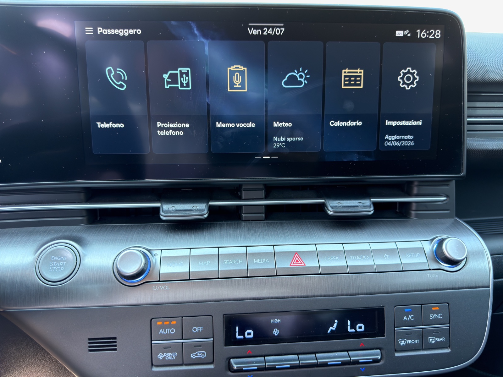 HYUNDAI Kona 1.6 GDi HEV Amplia DCT-image-14