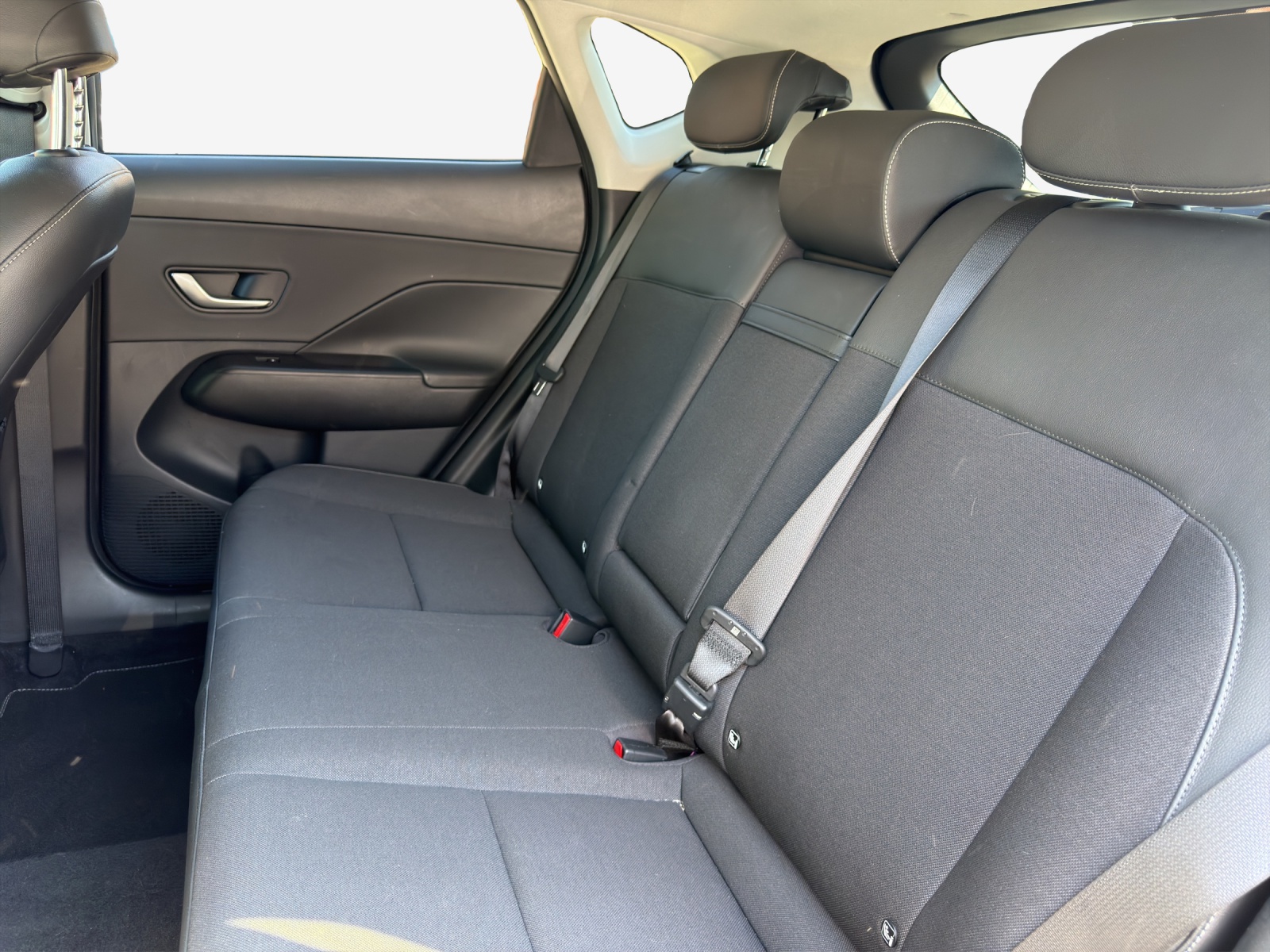 HYUNDAI Kona 1.6 GDi HEV Amplia DCT-image-11