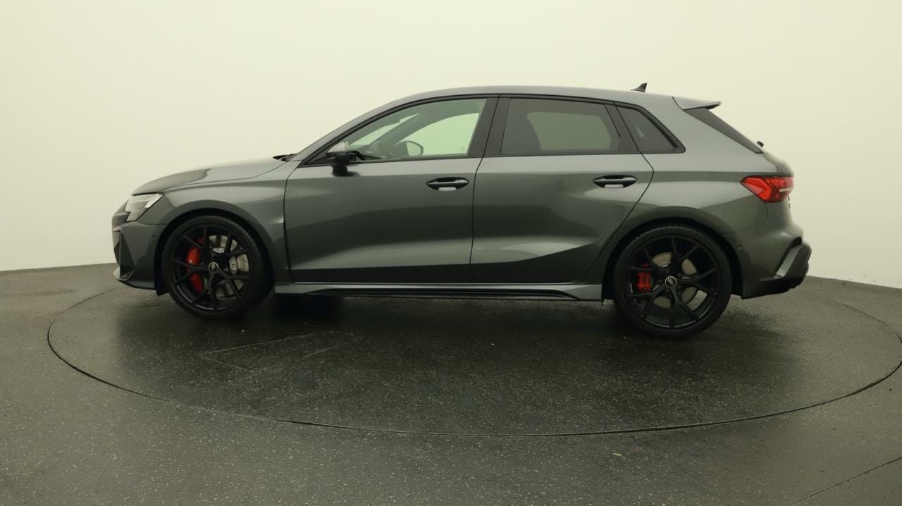 AUDI RS3 Sportback 2.5 TSI quattro S-tronic-image-1