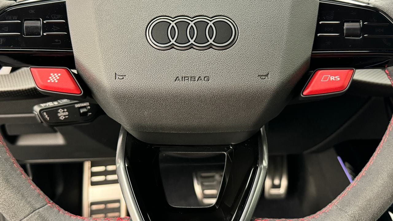 AUDI RS3 Sportback 2.5 TSI quattro S-tronic-image-9