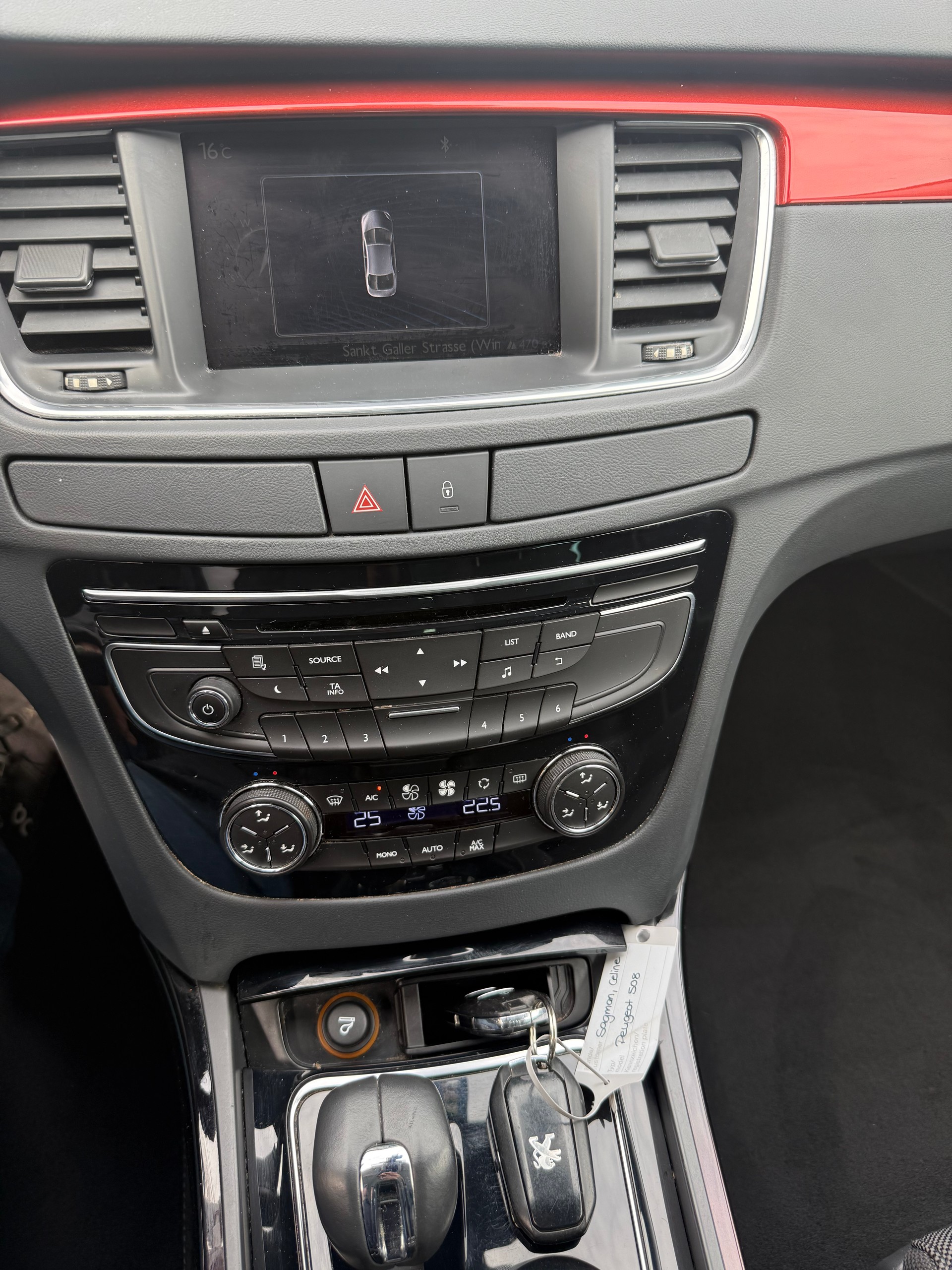 PEUGEOT 508 RXH 2.0 HDI Hybrid4 EGS6-image-12