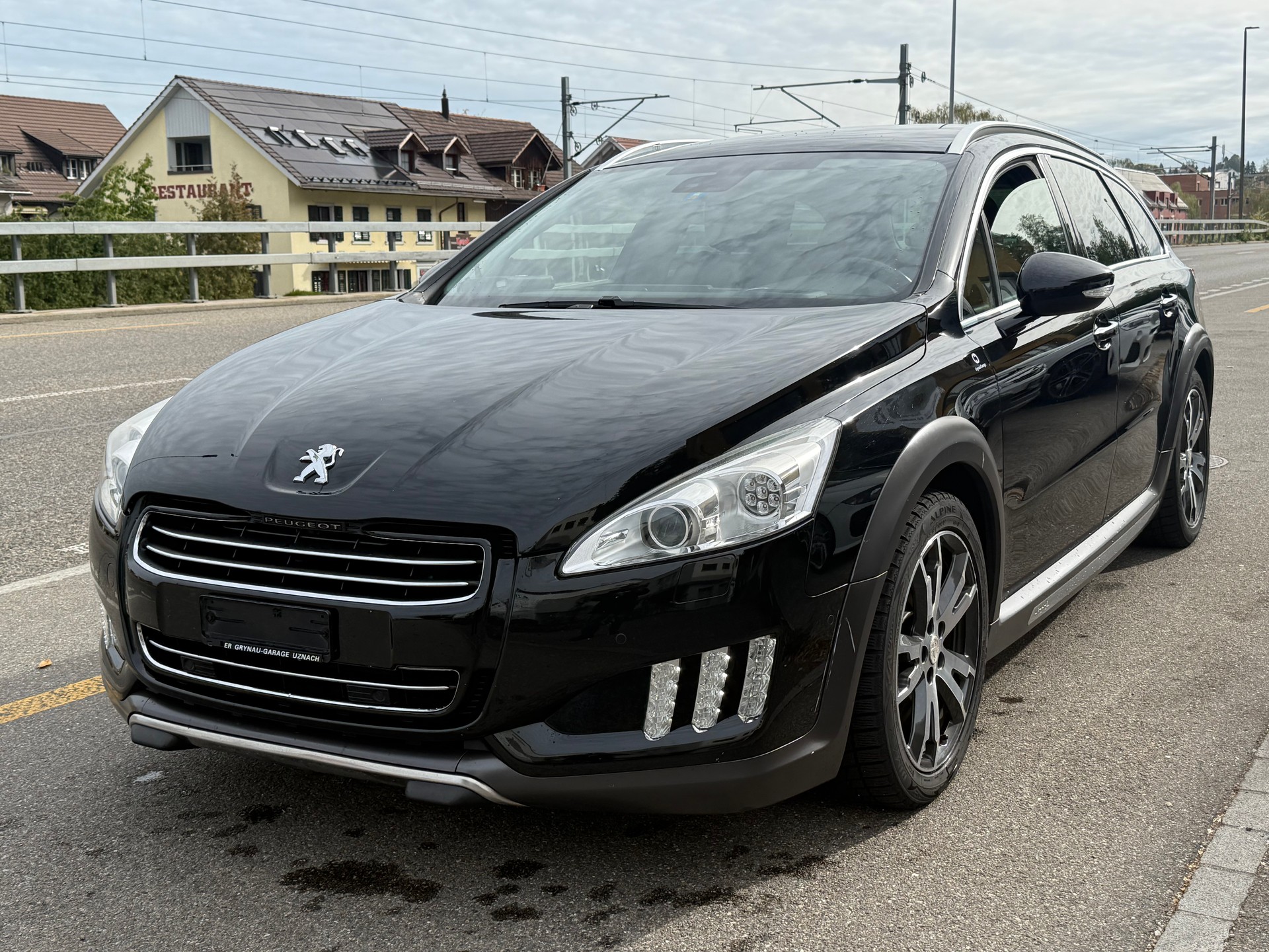 PEUGEOT 508 RXH 2.0 HDI Hybrid4 EGS6-image-1