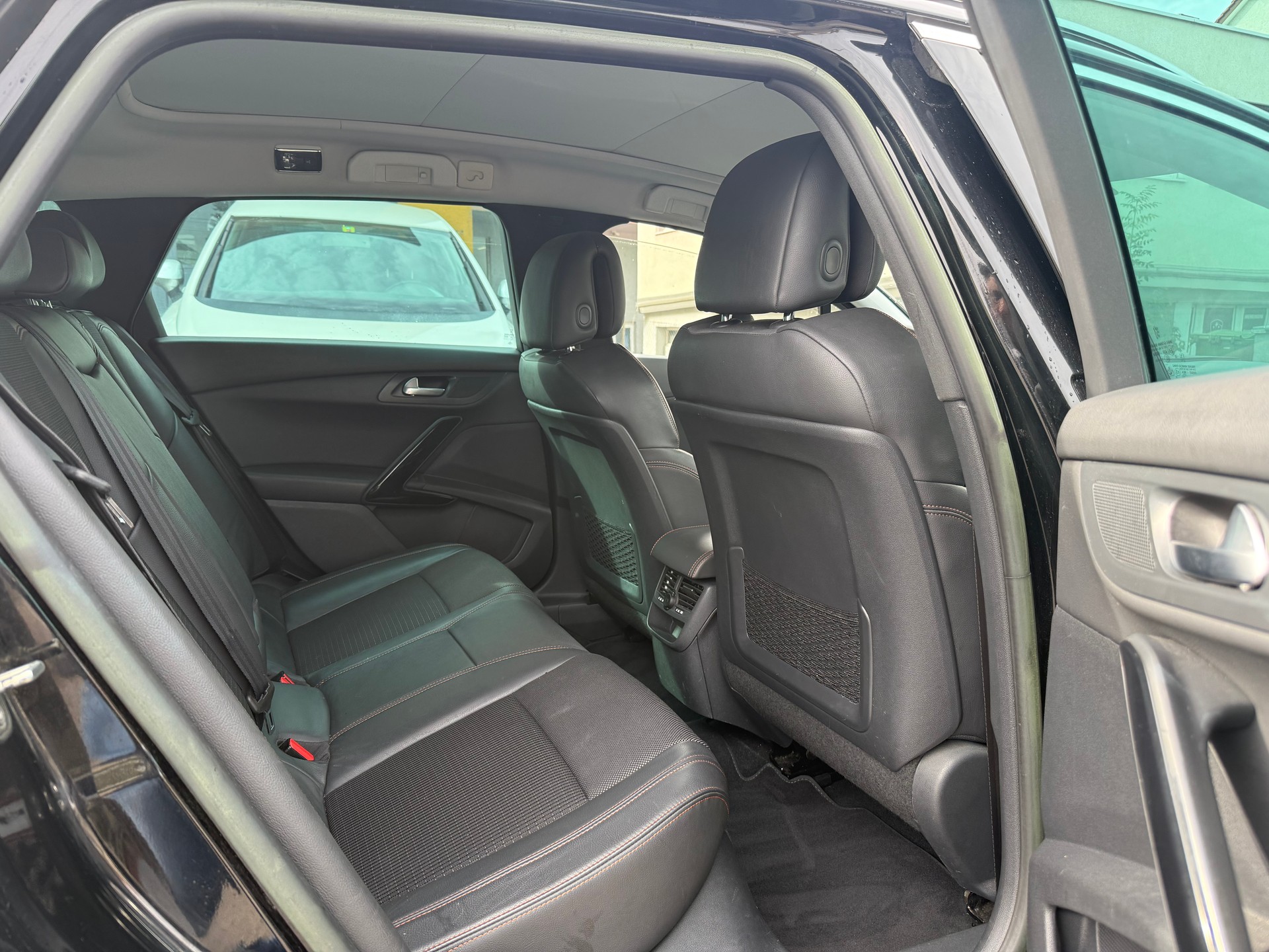 PEUGEOT 508 RXH 2.0 HDI Hybrid4 EGS6-image-8