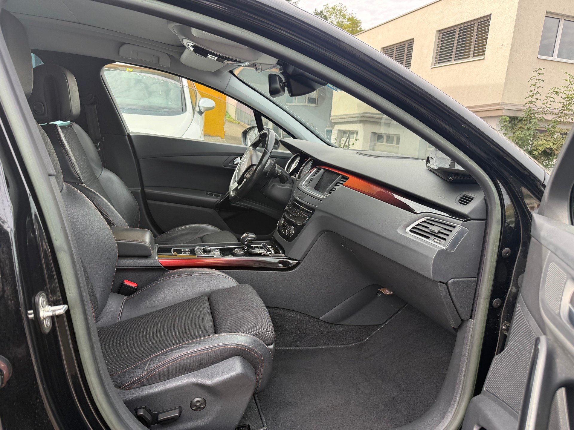 PEUGEOT 508 RXH 2.0 HDI Hybrid4 EGS6-image-7