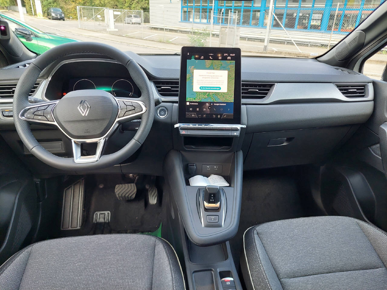 RENAULT Captur 1.8 E-Tech techno 160-image-7