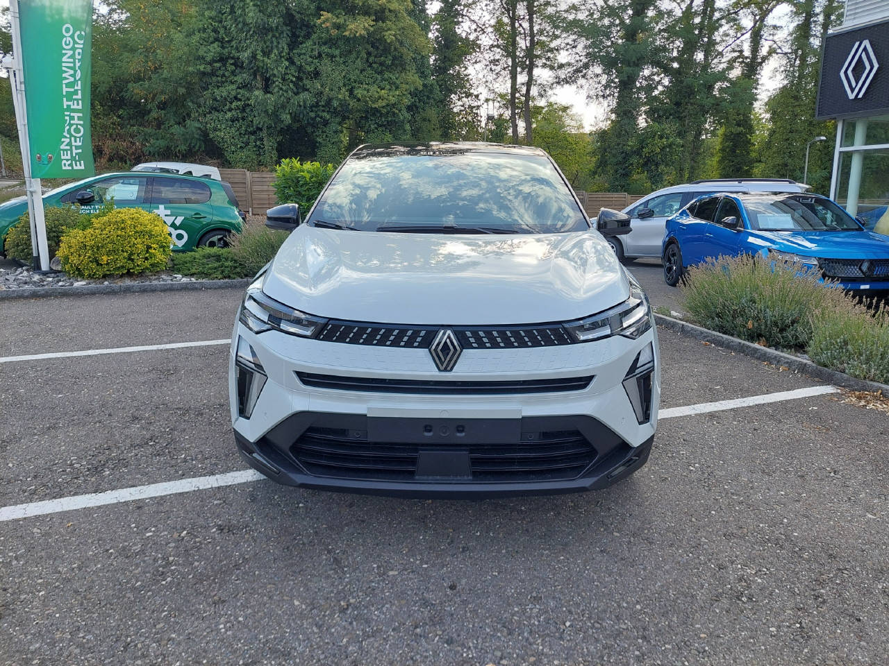 RENAULT Captur 1.8 E-Tech techno 160-image-1