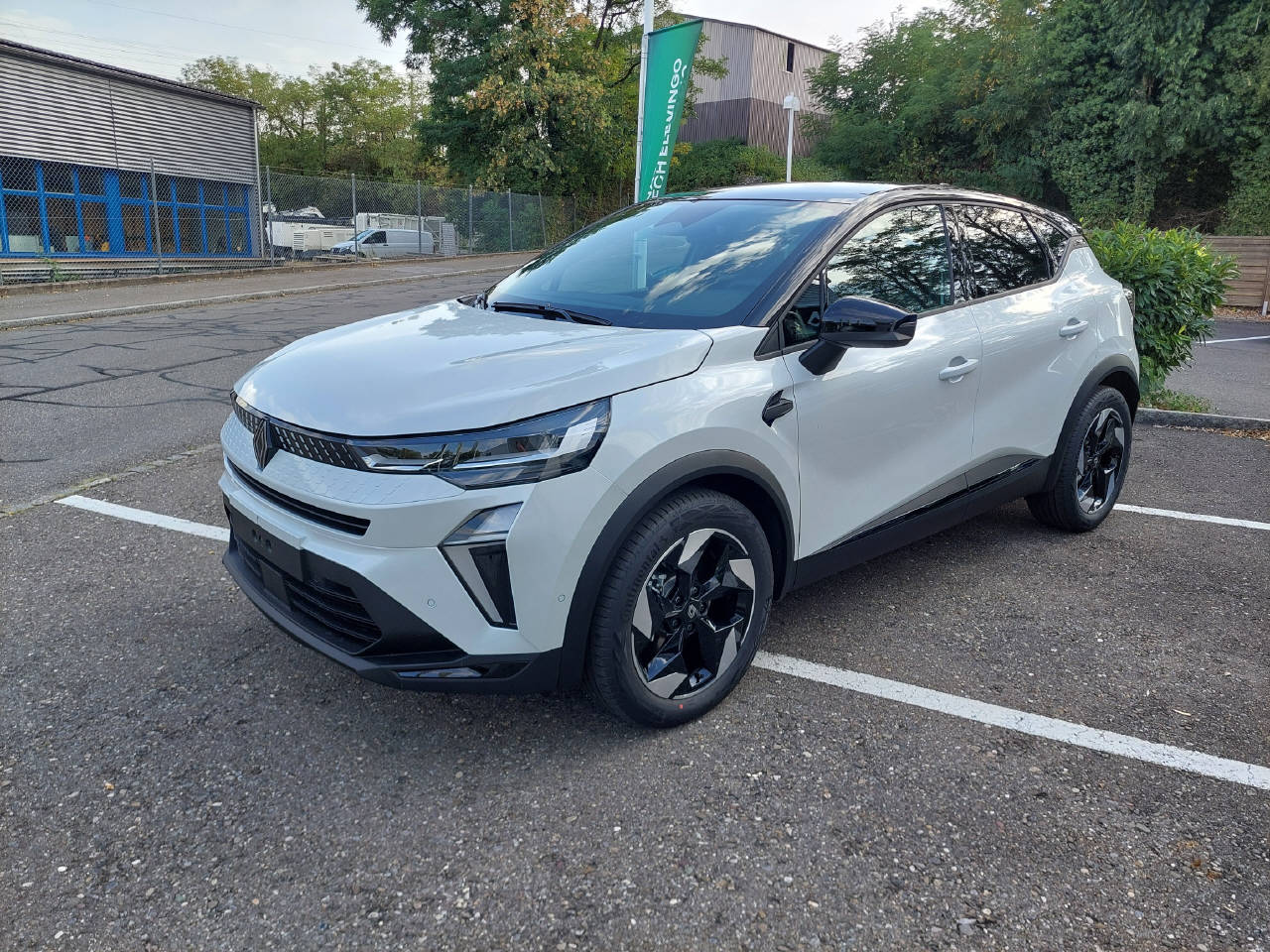 RENAULT Captur 1.8 E-Tech techno 160-image-2