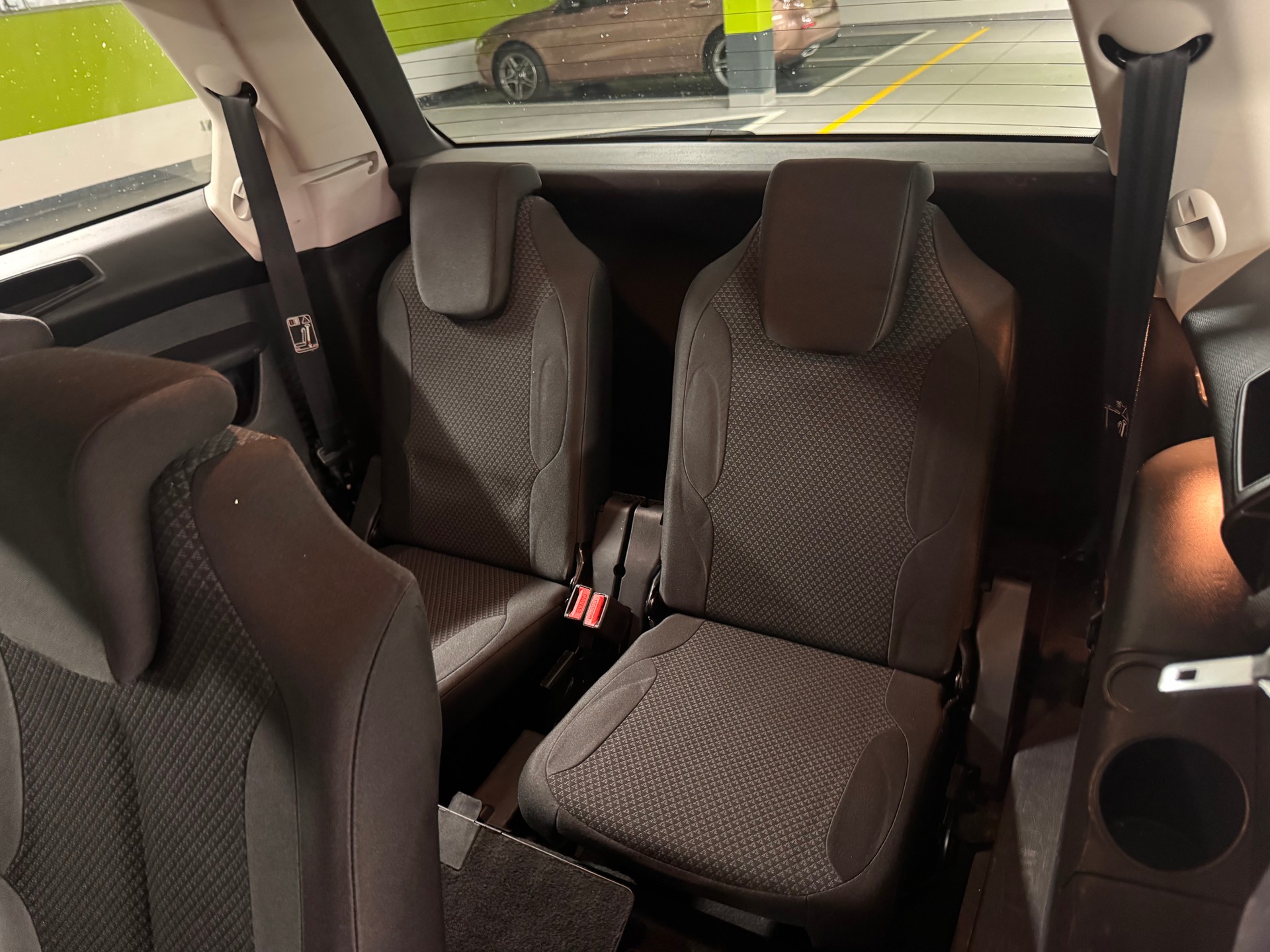 CITROEN Grand C4 Picasso 1.6i 16V Essentiel-image-9