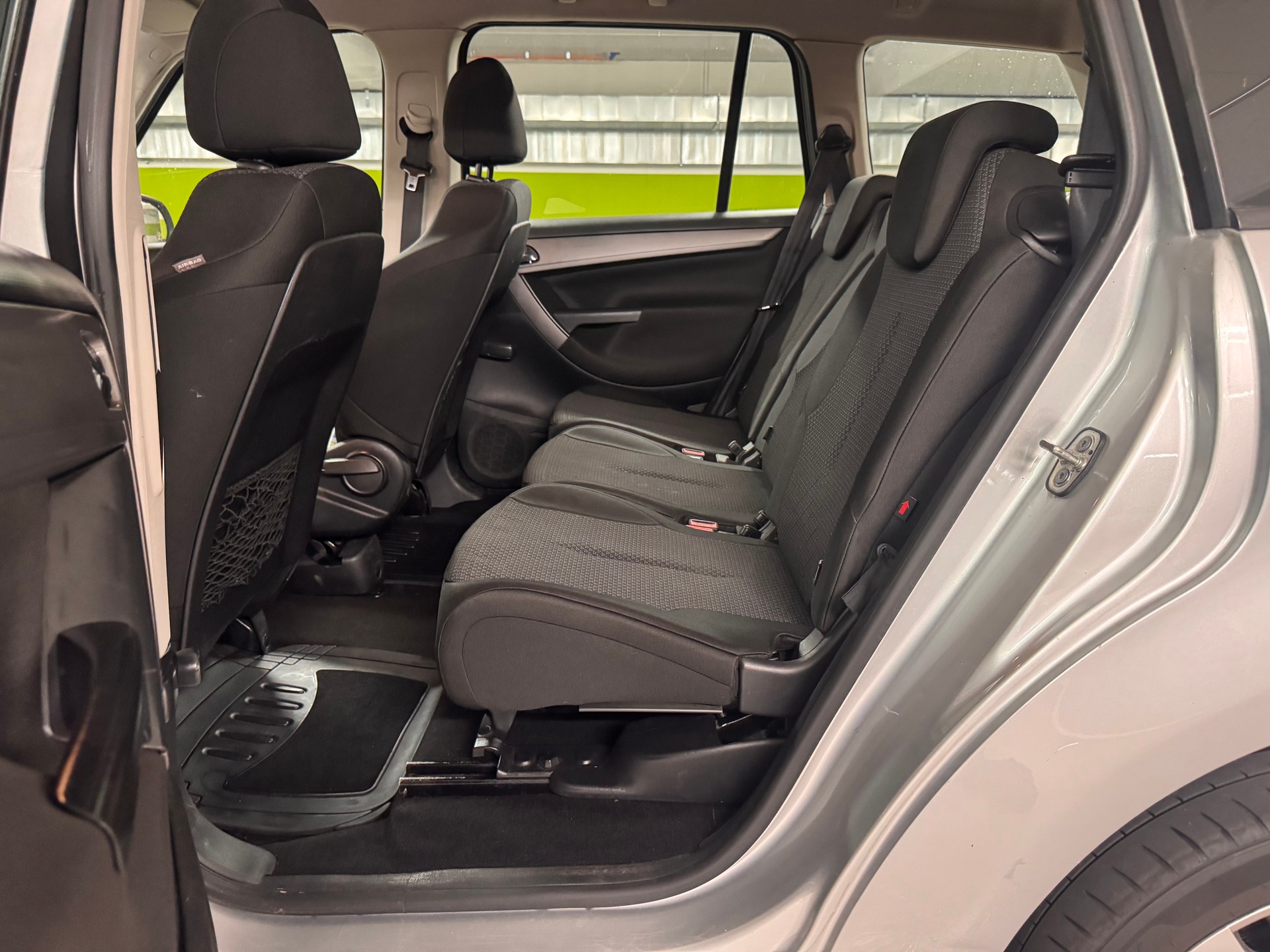 CITROEN Grand C4 Picasso 1.6i 16V Essentiel-image-10