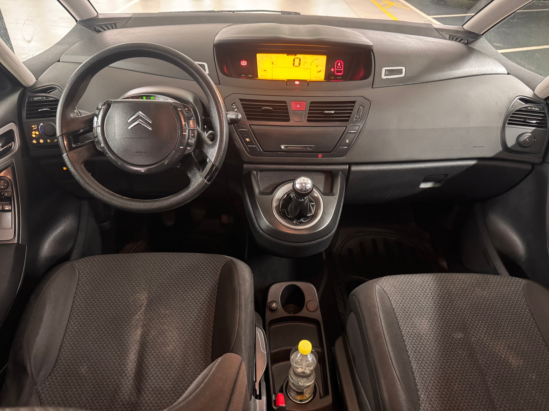 CITROEN Grand C4 Picasso 1.6i 16V Essentiel-image-12
