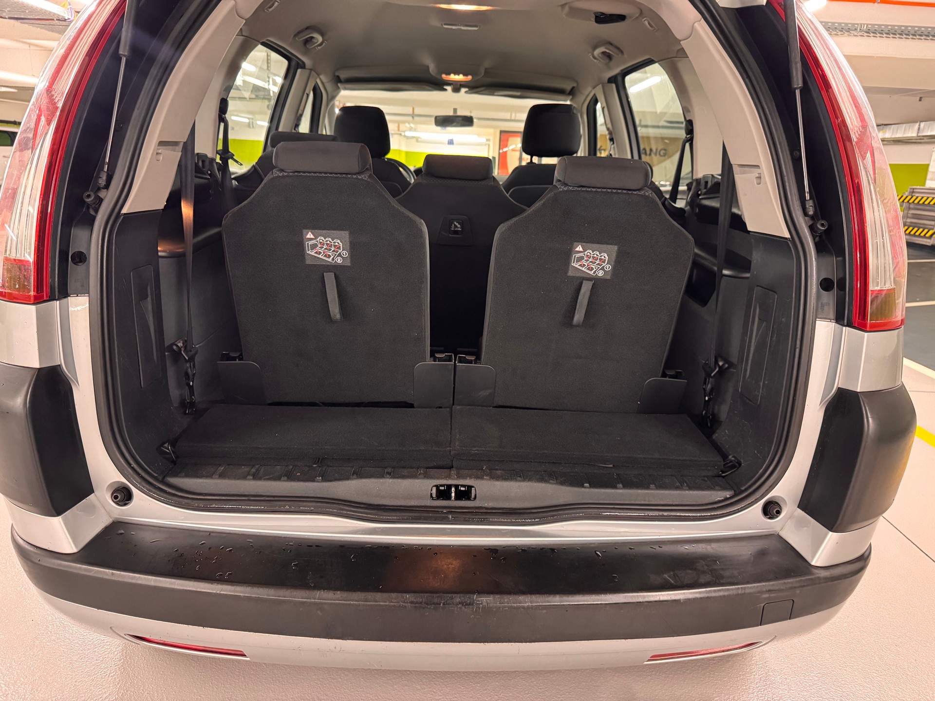 CITROEN Grand C4 Picasso 1.6i 16V Essentiel-image-8