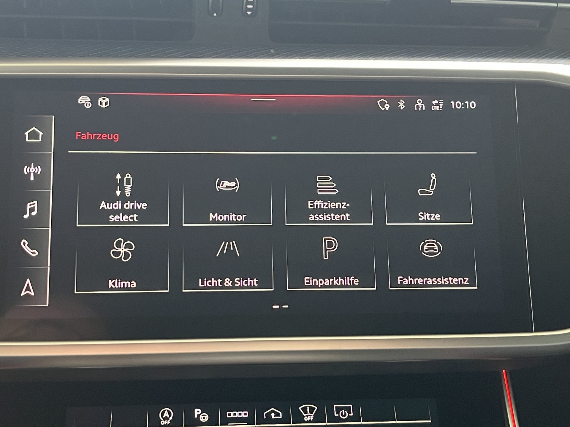 AUDI RS6 Avant 4.0 TFSI V8 Performance quattro*Keramik-Bremsen, Standheizung, AHK, B&O Sound, 630 PS, (5-Jahre Garantie)-image-26