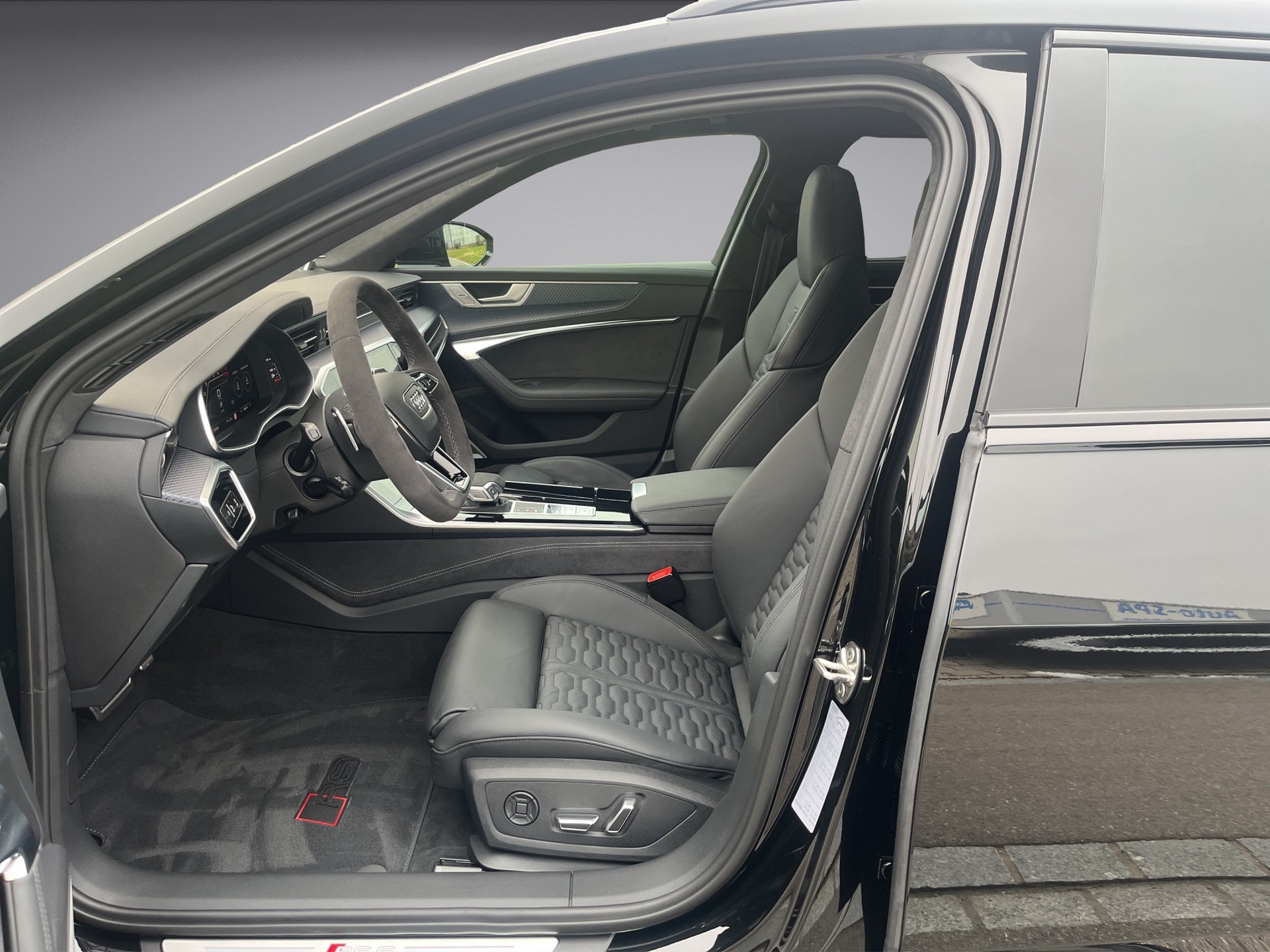 AUDI RS6 Avant 4.0 TFSI V8 Performance quattro*Keramik-Bremsen, Standheizung, AHK, B&O Sound, 630 PS, (5-Jahre Garantie)-image-8