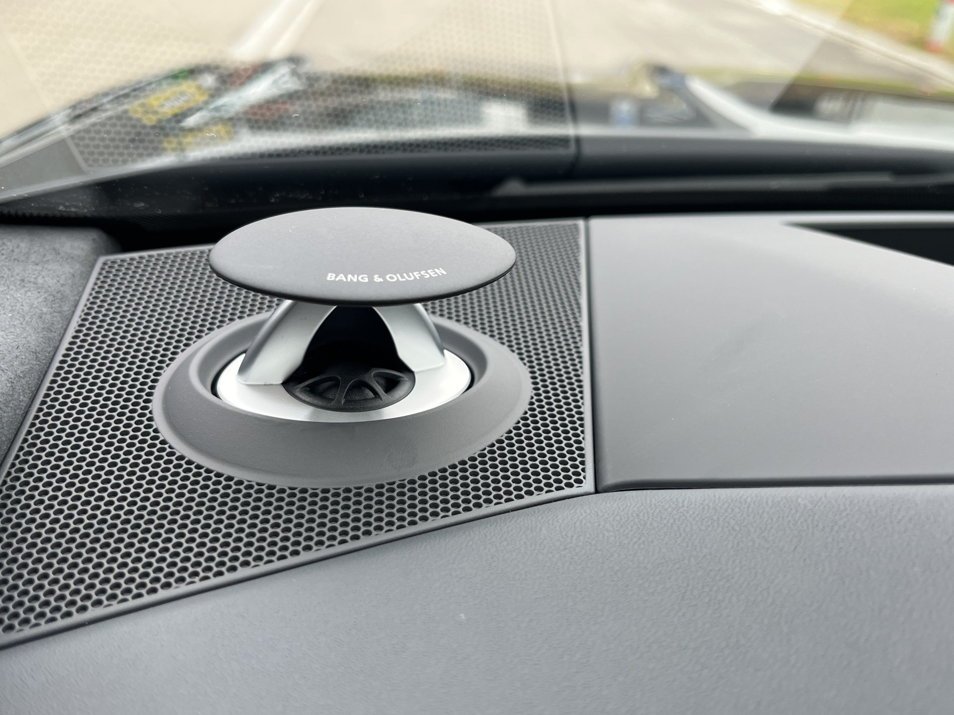 AUDI RS6 Avant 4.0 TFSI V8 Performance quattro*Keramik-Bremsen, Standheizung, AHK, B&O Sound, 630 PS, (5-Jahre Garantie)-image-15