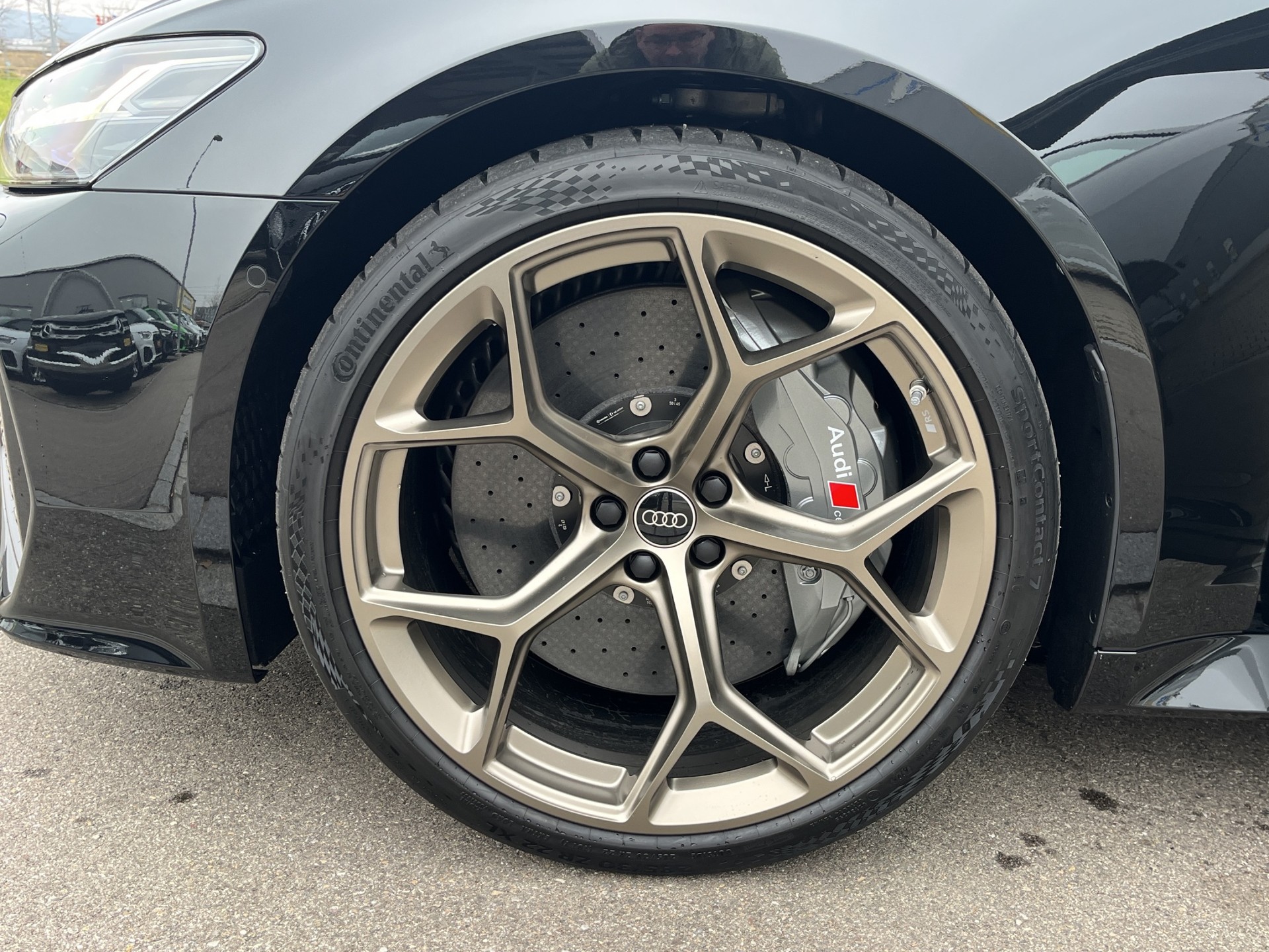 AUDI RS6 Avant 4.0 TFSI V8 Performance quattro*Keramik-Bremsen, Standheizung, AHK, B&O Sound, 630 PS, (5-Jahre Garantie)-image-21