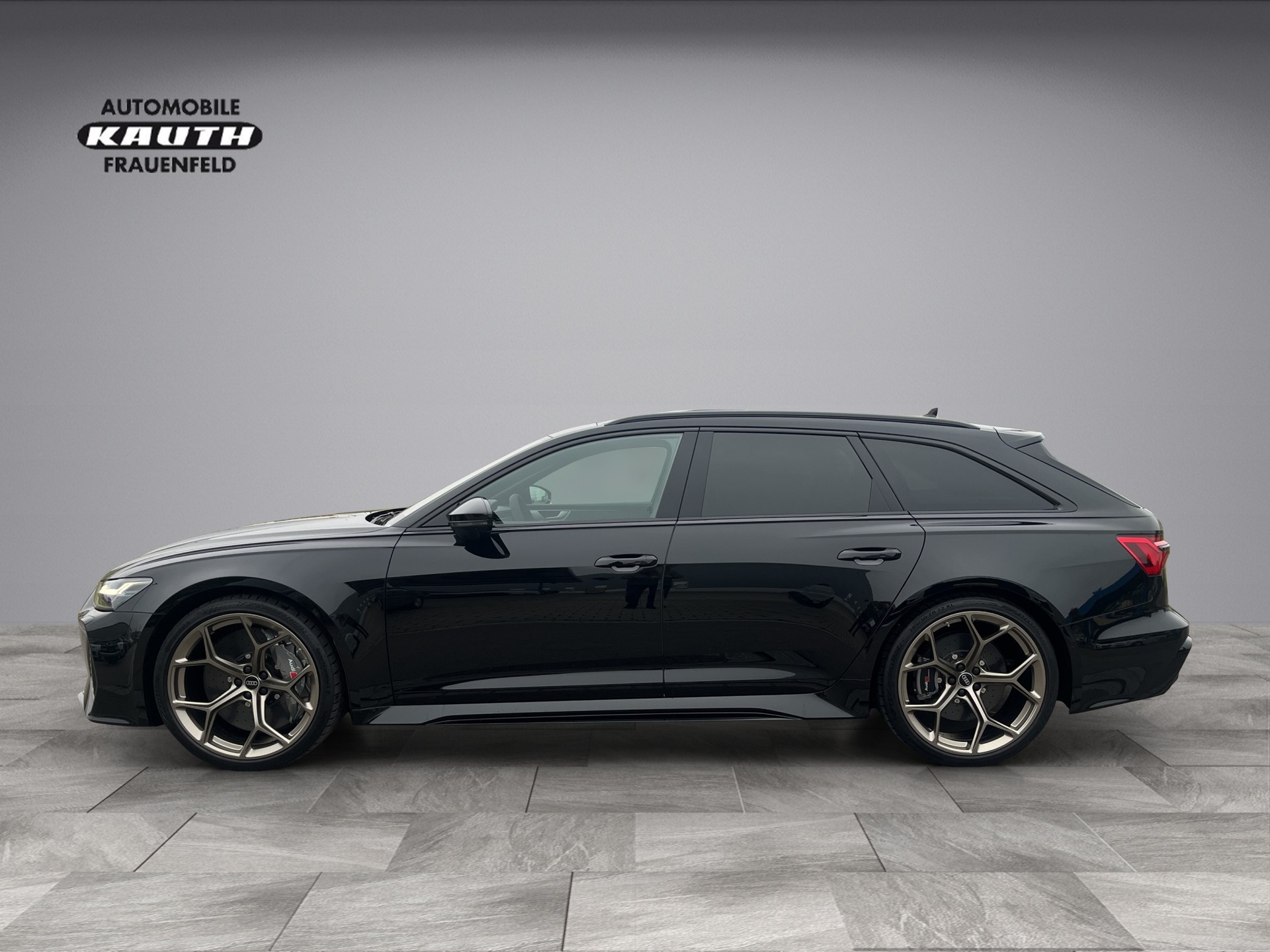 AUDI RS6 Avant 4.0 TFSI V8 Performance quattro*Keramik-Bremsen, Standheizung, AHK, B&O Sound, 630 PS, (5-Jahre Garantie)-showroom-element-1
