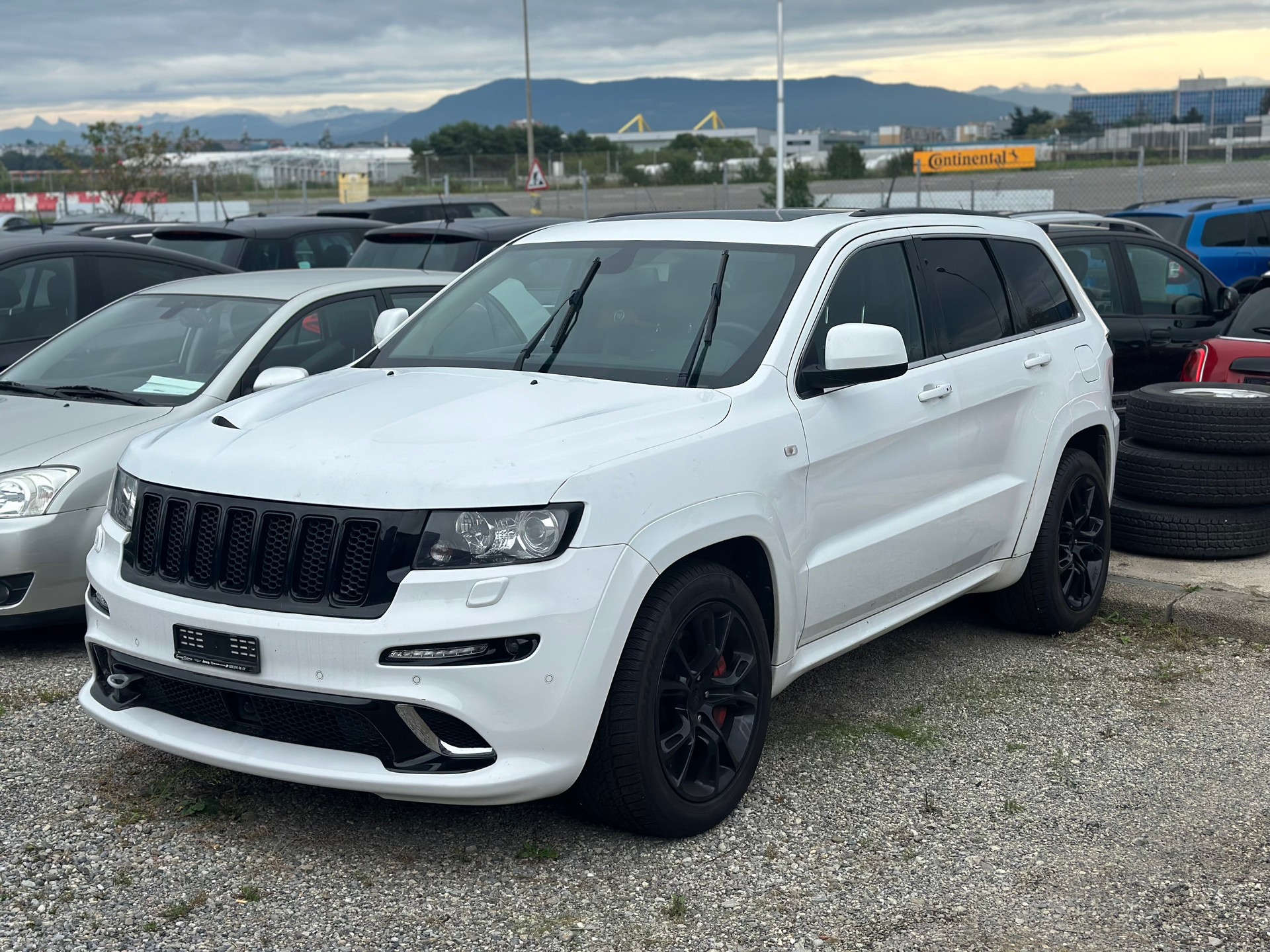 JEEP Grand Cherokee 6.4 SRT8 Automatic-image-3