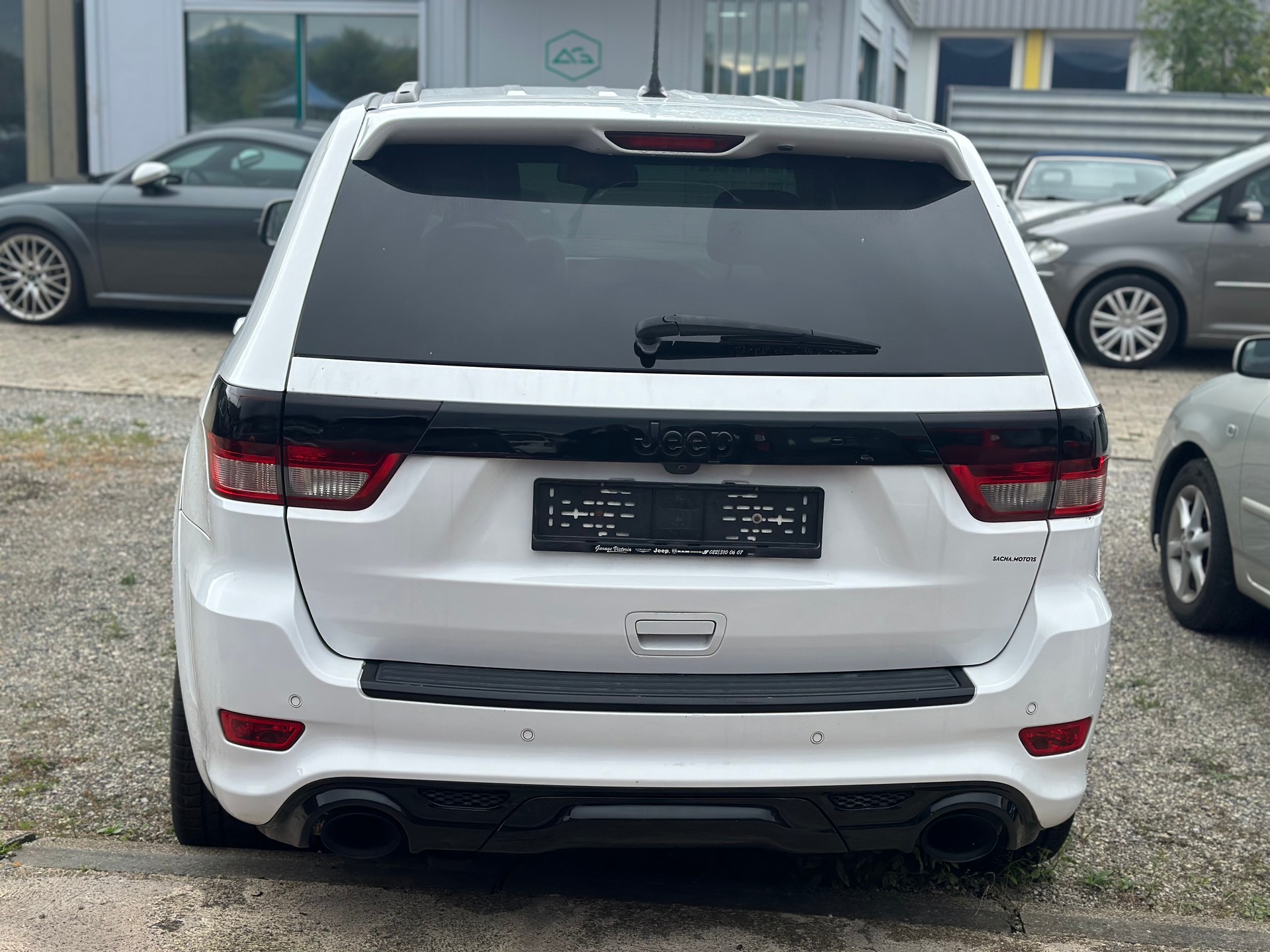 JEEP Grand Cherokee 6.4 SRT8 Automatic-image-5