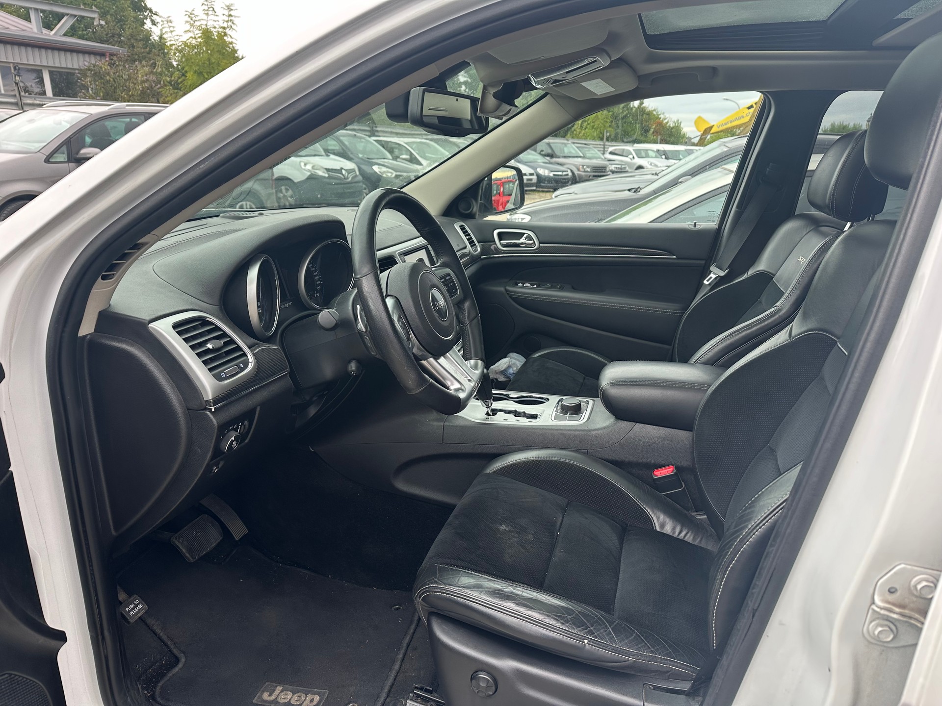 JEEP Grand Cherokee 6.4 SRT8 Automatic-image-8