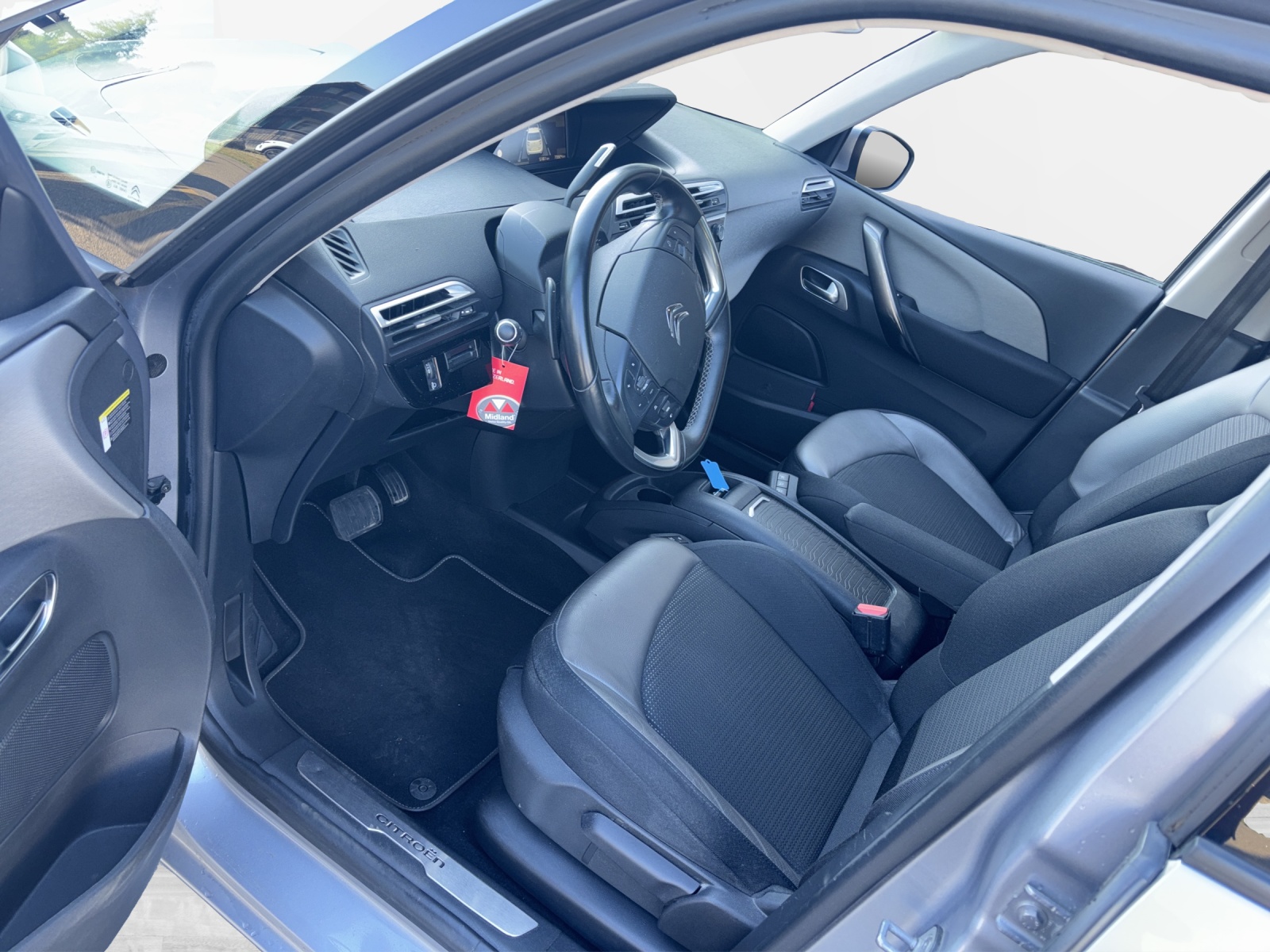 CITROEN C4 Grand Spacetourer 2.0 BlueH Shine-image-9