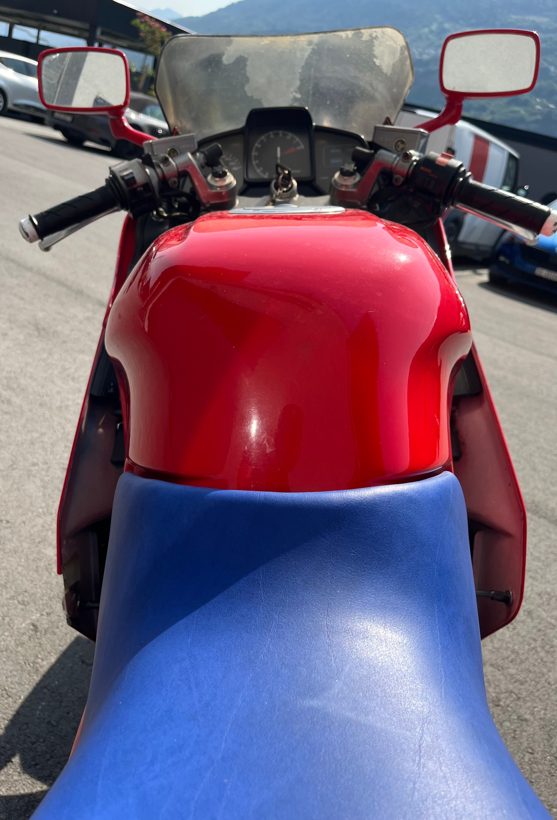HONDA VFR 750 F G/H-image-9