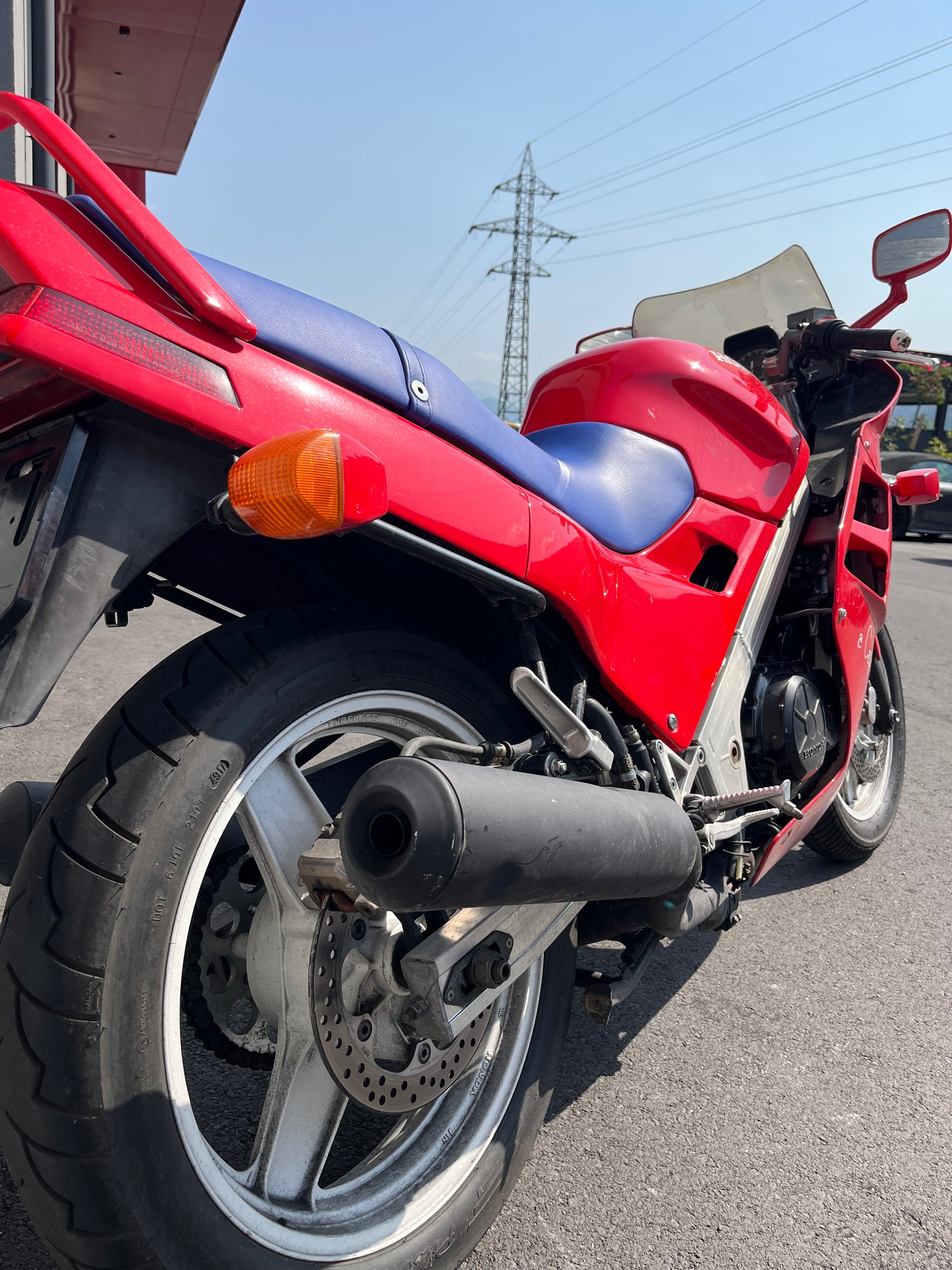 HONDA VFR 750 F G/H-image-4