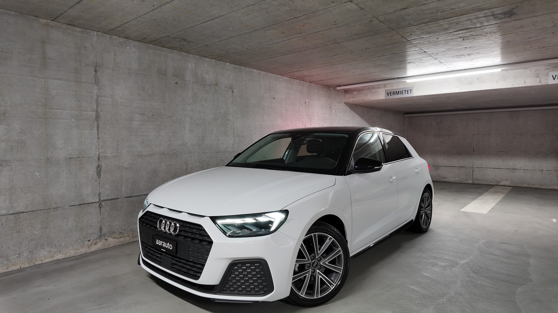 AUDI A1 Sportback 30 TFSI Attraction S-tronic-image-0