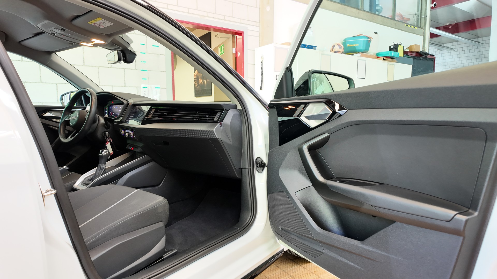 AUDI A1 Sportback 30 TFSI Attraction S-tronic-image-15