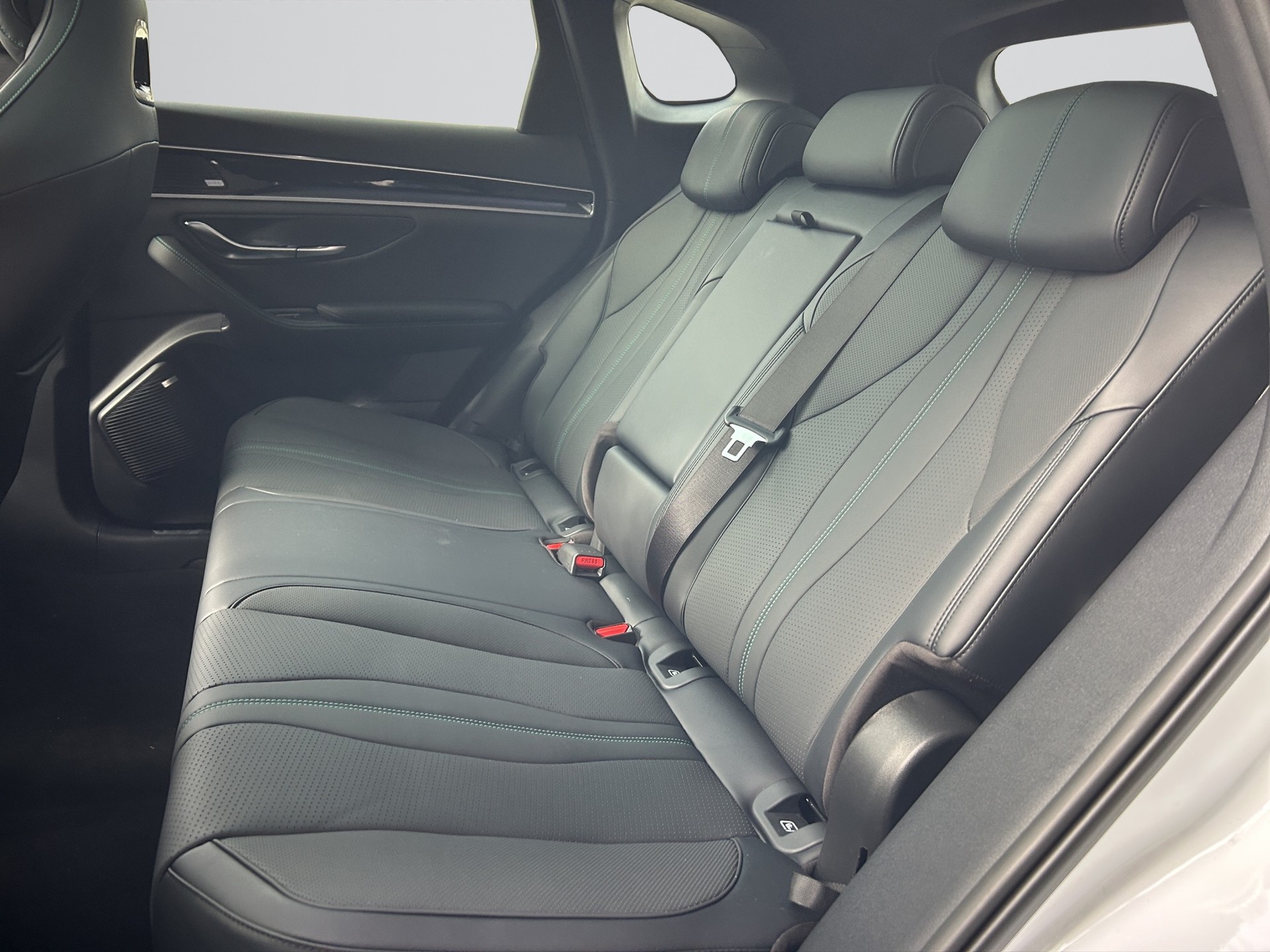 BYD Seal U DM-i Design AWD-image-13