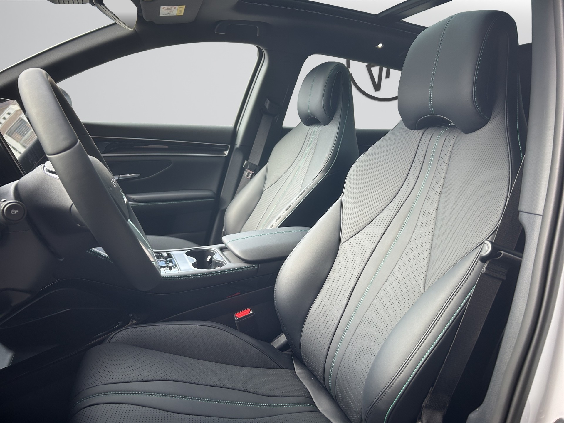 BYD Seal U DM-i Design AWD-image-9