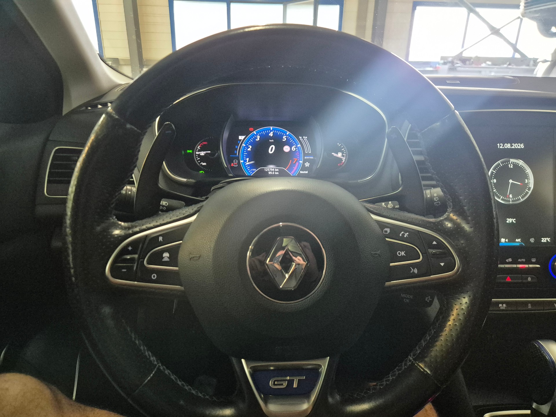 RENAULT Mégane Grandtour 1.6 16V Turbo GT EDC-image-8
