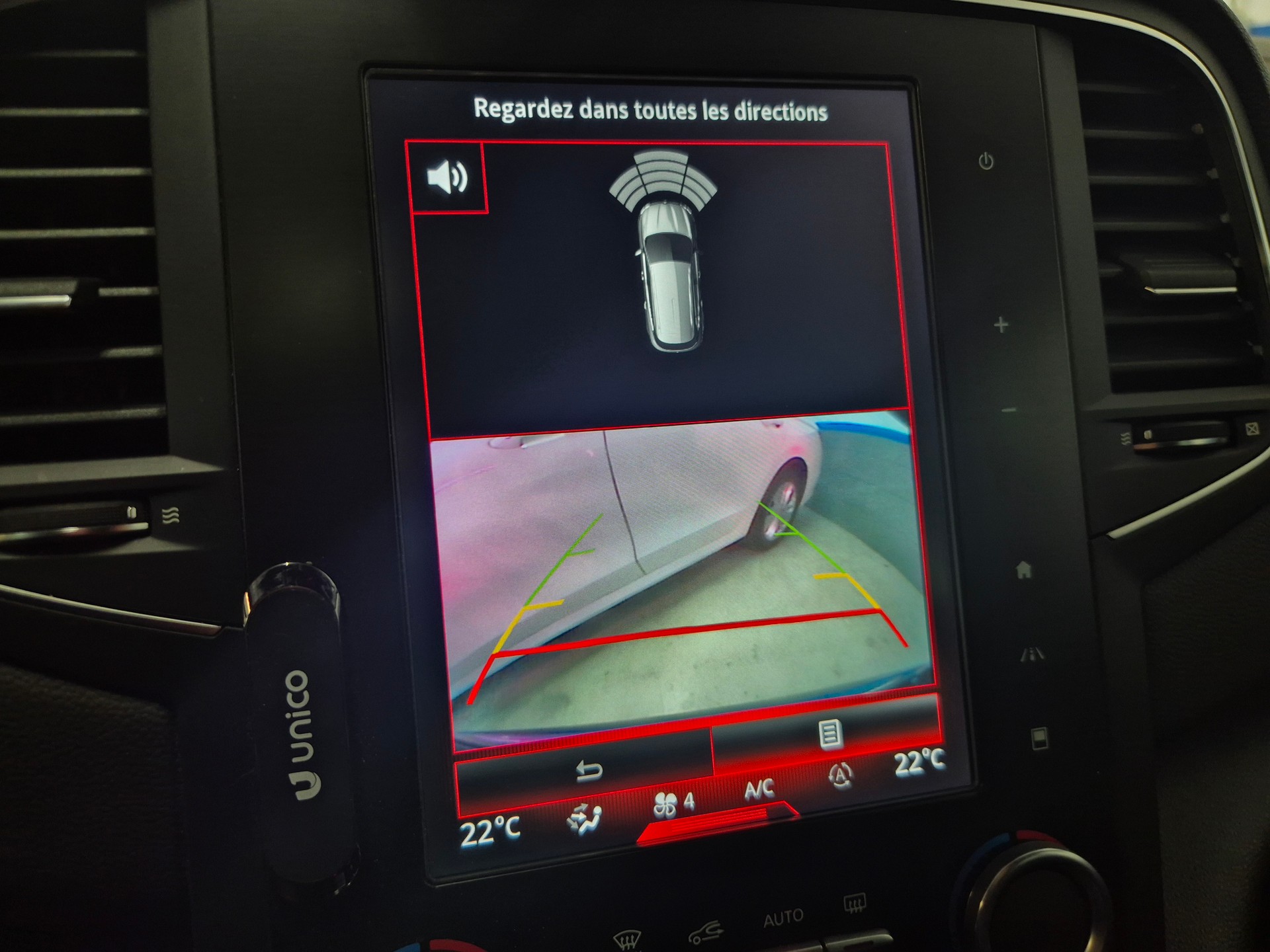 RENAULT Mégane Grandtour 1.6 16V Turbo GT EDC-image-11