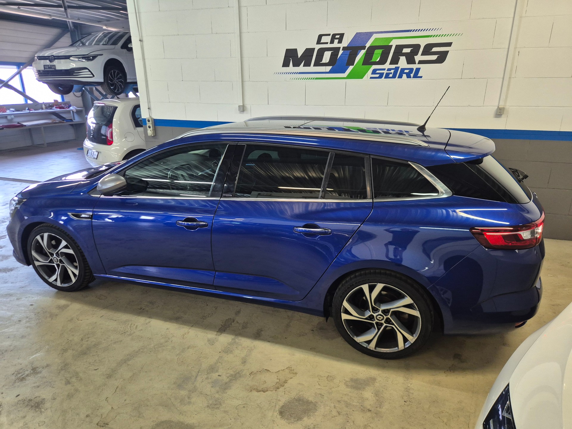 RENAULT Mégane Grandtour 1.6 16V Turbo GT EDC-image-5