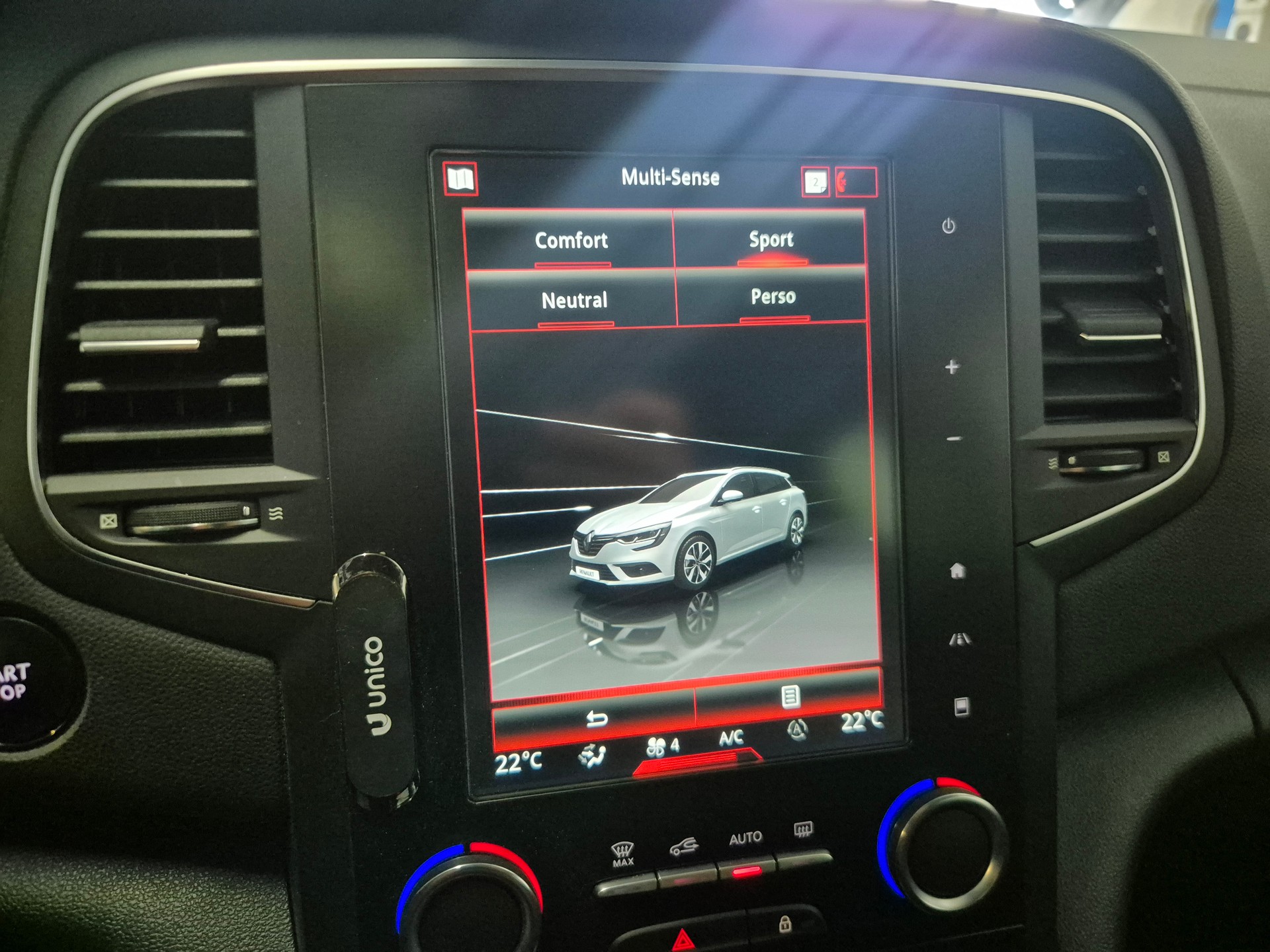 RENAULT Mégane Grandtour 1.6 16V Turbo GT EDC-image-9