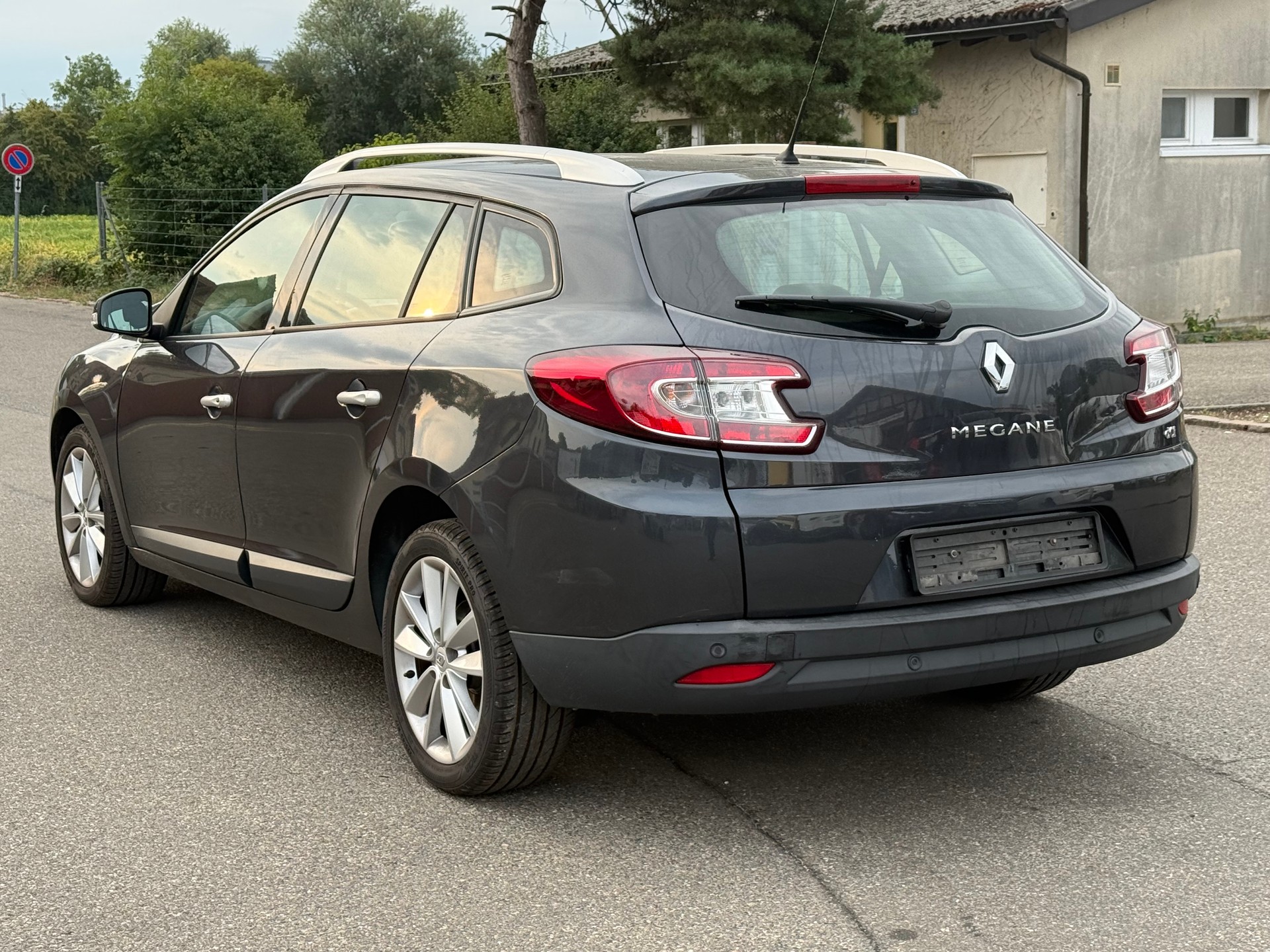 RENAULT Mégane Grandtour 2.0 dCi Privilège Automatic-image-6