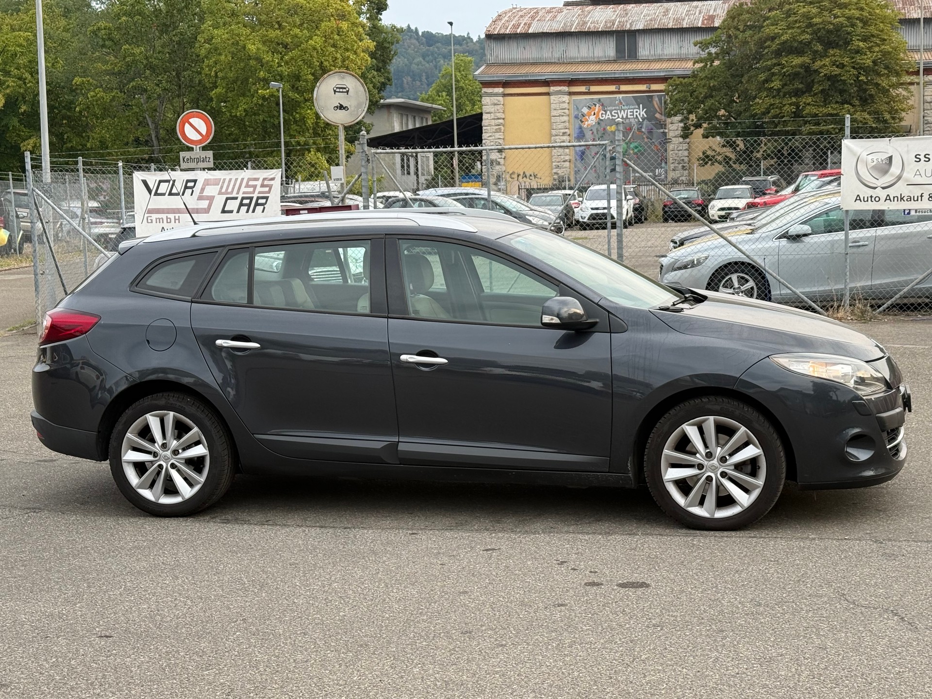 RENAULT Mégane Grandtour 2.0 dCi Privilège Automatic-image-3