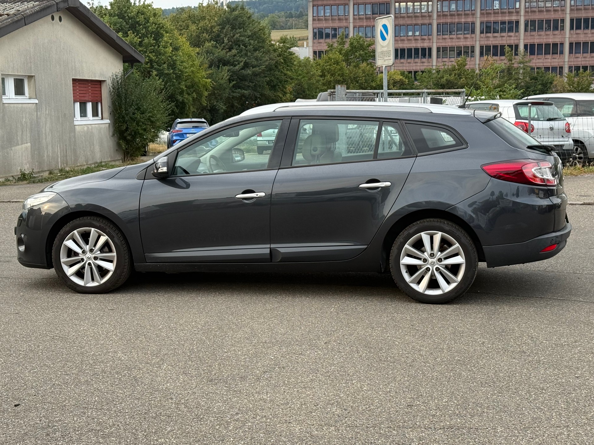 RENAULT Mégane Grandtour 2.0 dCi Privilège Automatic-image-7