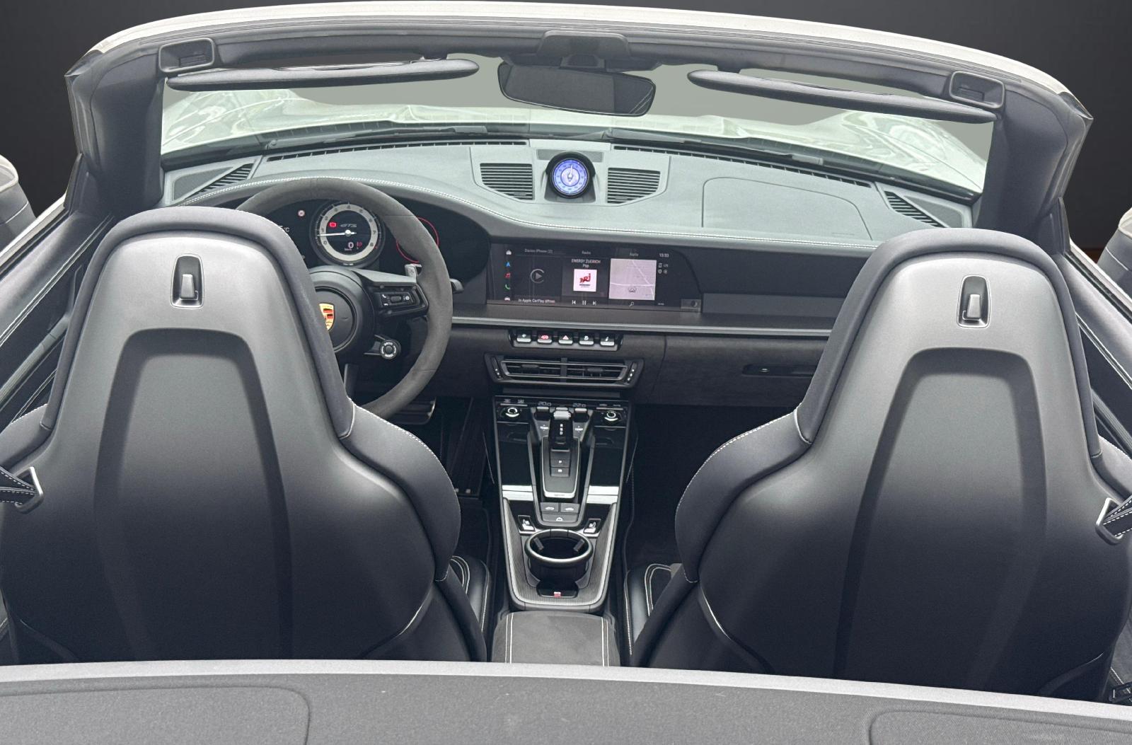 PORSCHE 911 Cabriolet 3.0 Carrera 4 GTS PDK-image-11