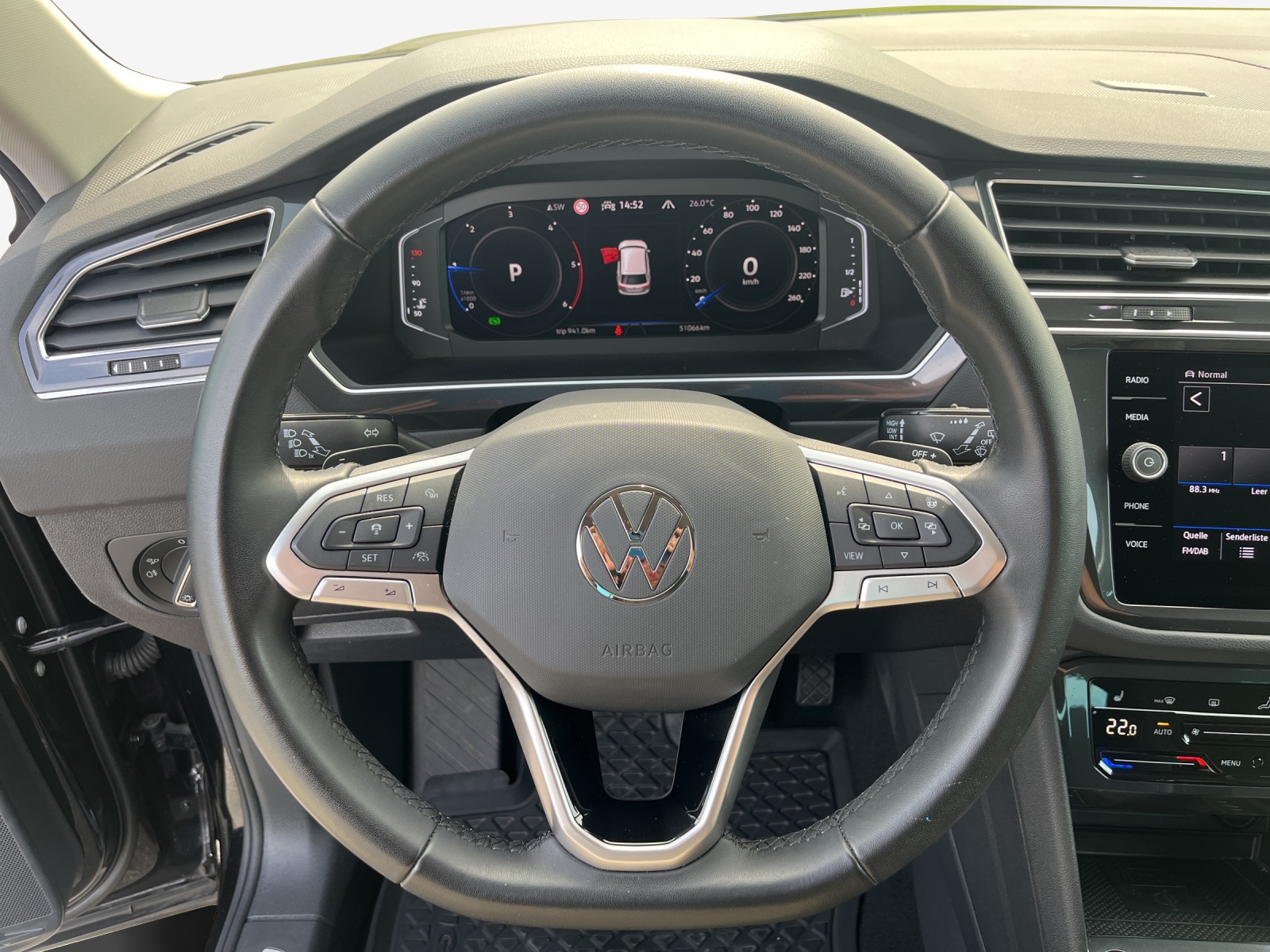 VW Tiguan 2.0 TDI SCR Elegance 4Motion DSG-image-9