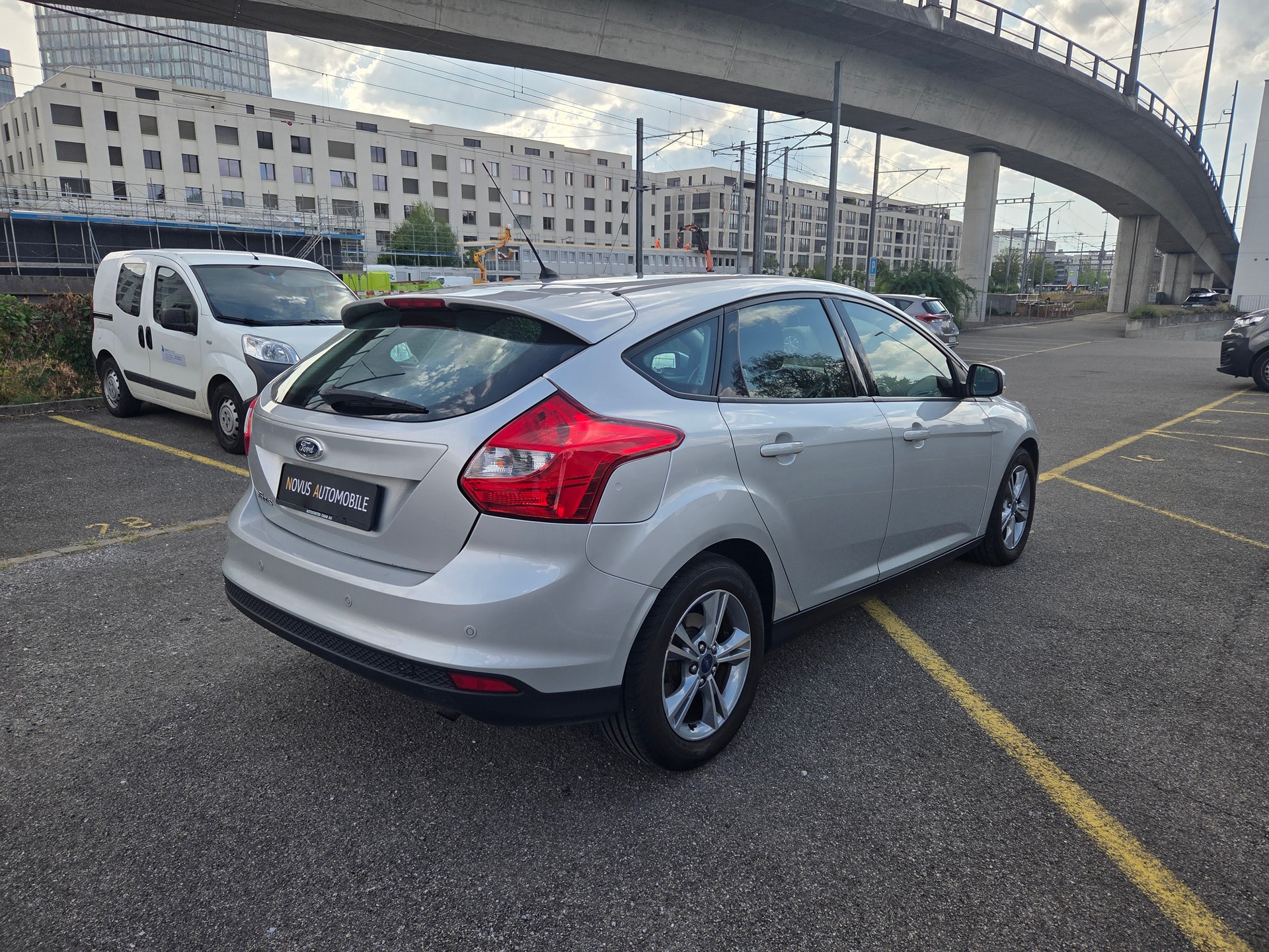 FORD Focus 1.6i VCT Titanium PowerShift-image-4