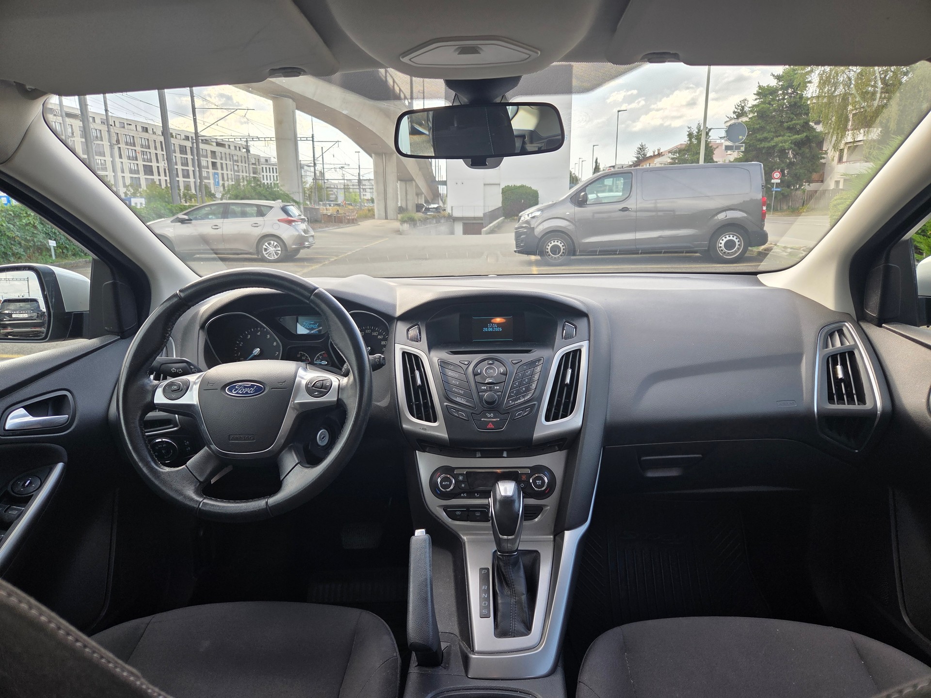 FORD Focus 1.6i VCT Titanium PowerShift-image-14