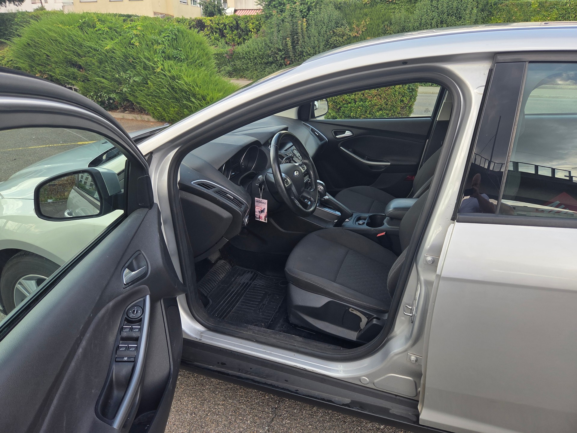 FORD Focus 1.6i VCT Titanium PowerShift-image-8